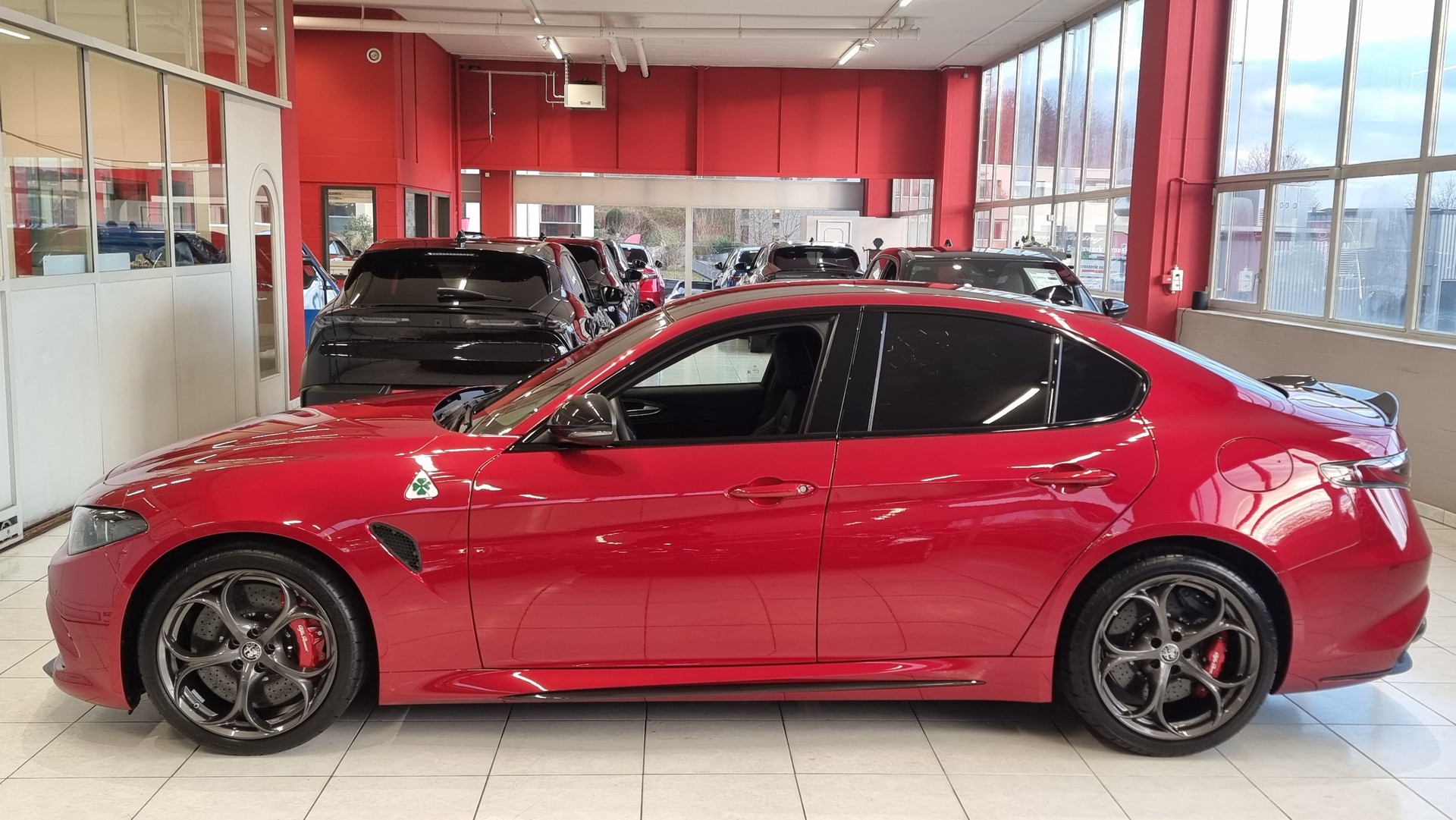 ALFA ROMEO Giulia 2.9 V6 Biturbo Quadrifoglio-showroom-element-2