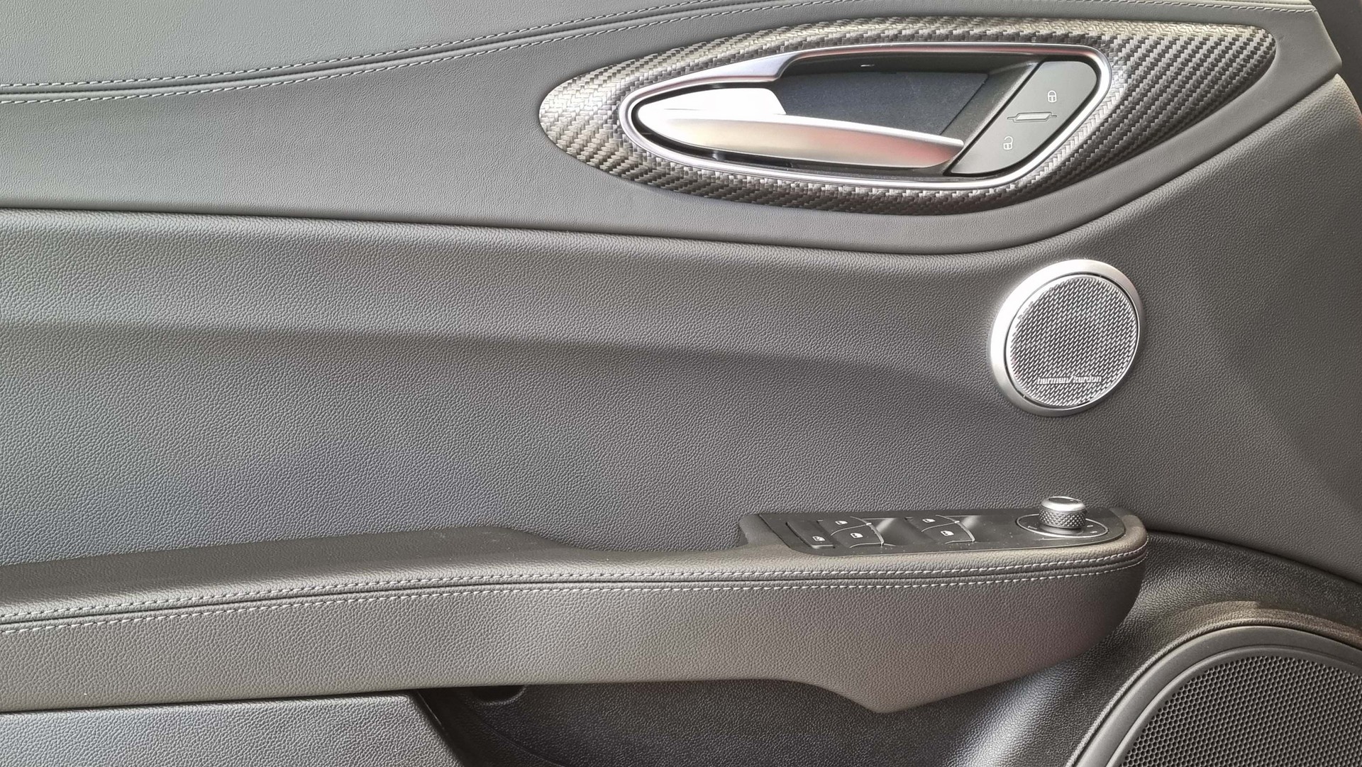 ALFA ROMEO Giulia 2.9 V6 Biturbo Quadrifoglio-image-17