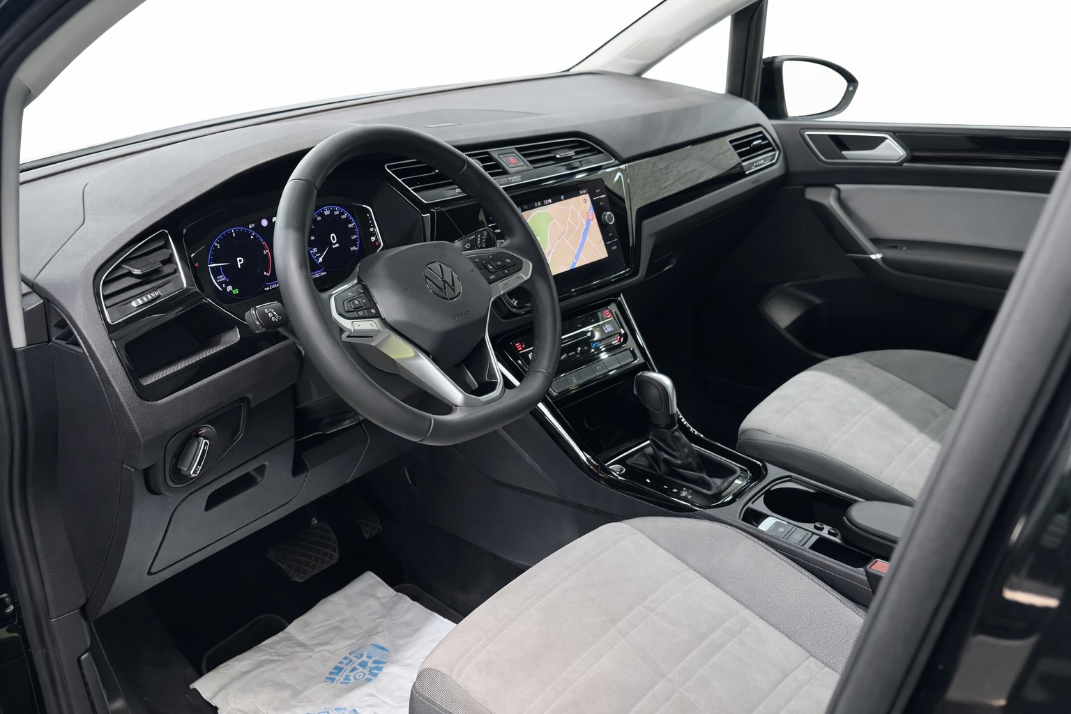 VW Touran 2.0 TDI BlueMotion Technology Highline DSG*7-Plätzer*Anhängerkupplung*Xenon*-image-8