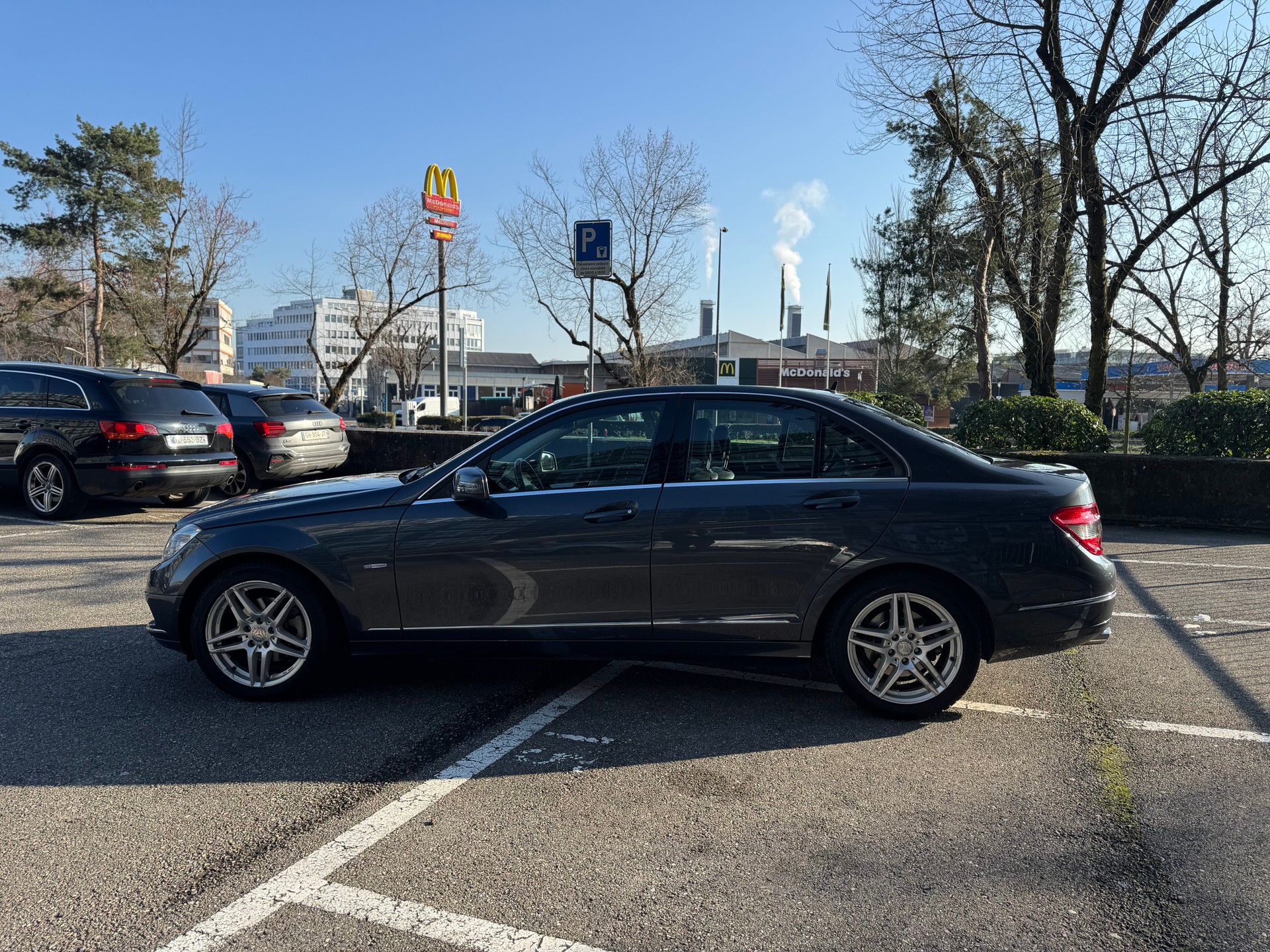 MERCEDES-BENZ C 220 CDI BlueEfficiency Automatic-image-6