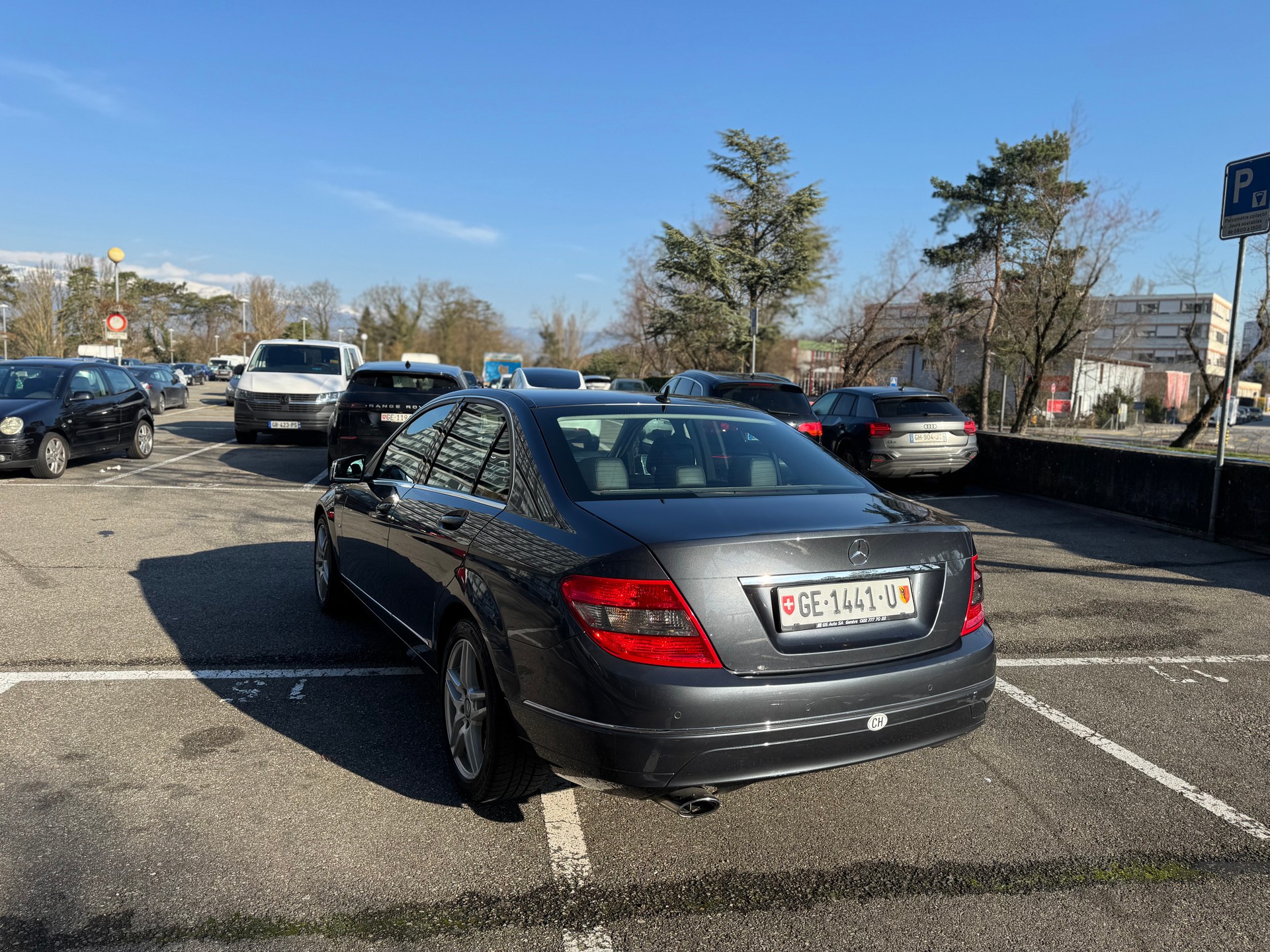 MERCEDES-BENZ C 220 CDI BlueEfficiency Automatic-image-9