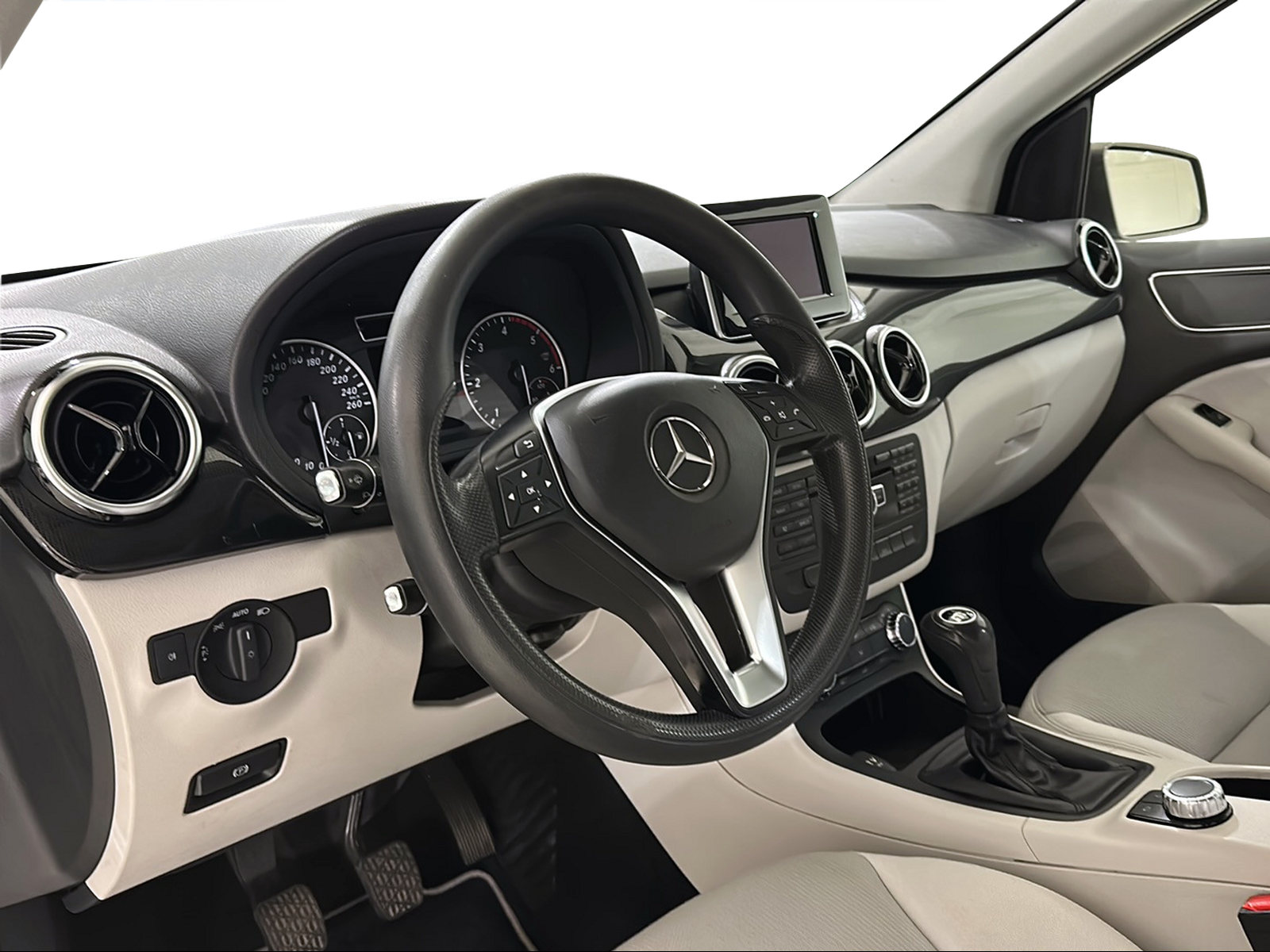 MERCEDES-BENZ B 180 CDI-showroom-element-1