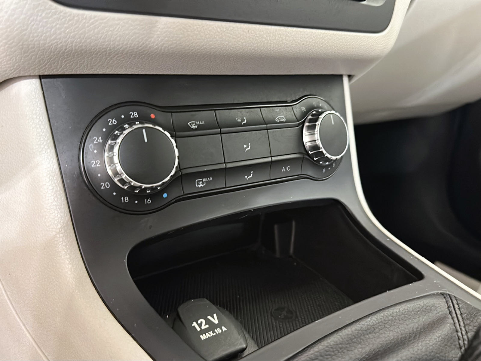 MERCEDES-BENZ B 180 CDI-image-18