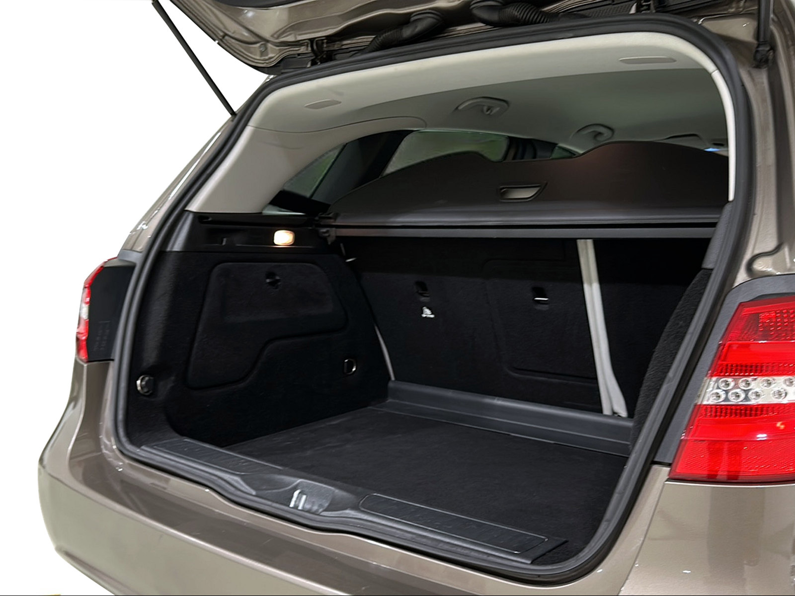 MERCEDES-BENZ B 180 CDI-image-6