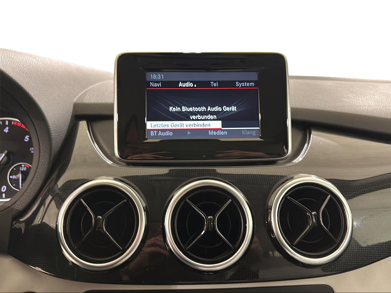 MERCEDES-BENZ B 180 CDI-image-16
