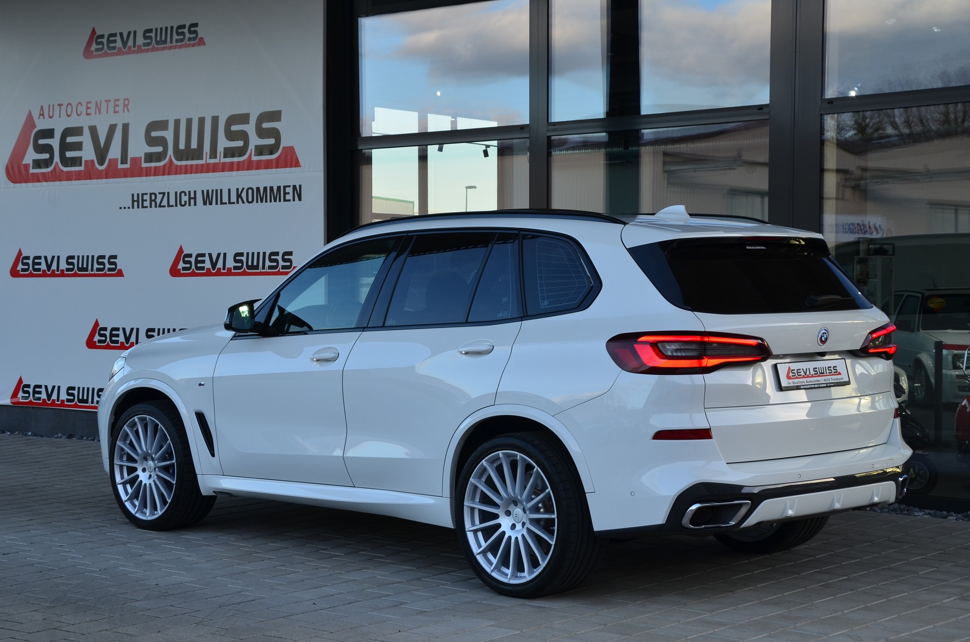 BMW X5 xDrive 48V 40d M Sport Steptronic*Ab MFK,1 Jahr oder 20000km Garantie auf Motor und Getriebe*-image-6