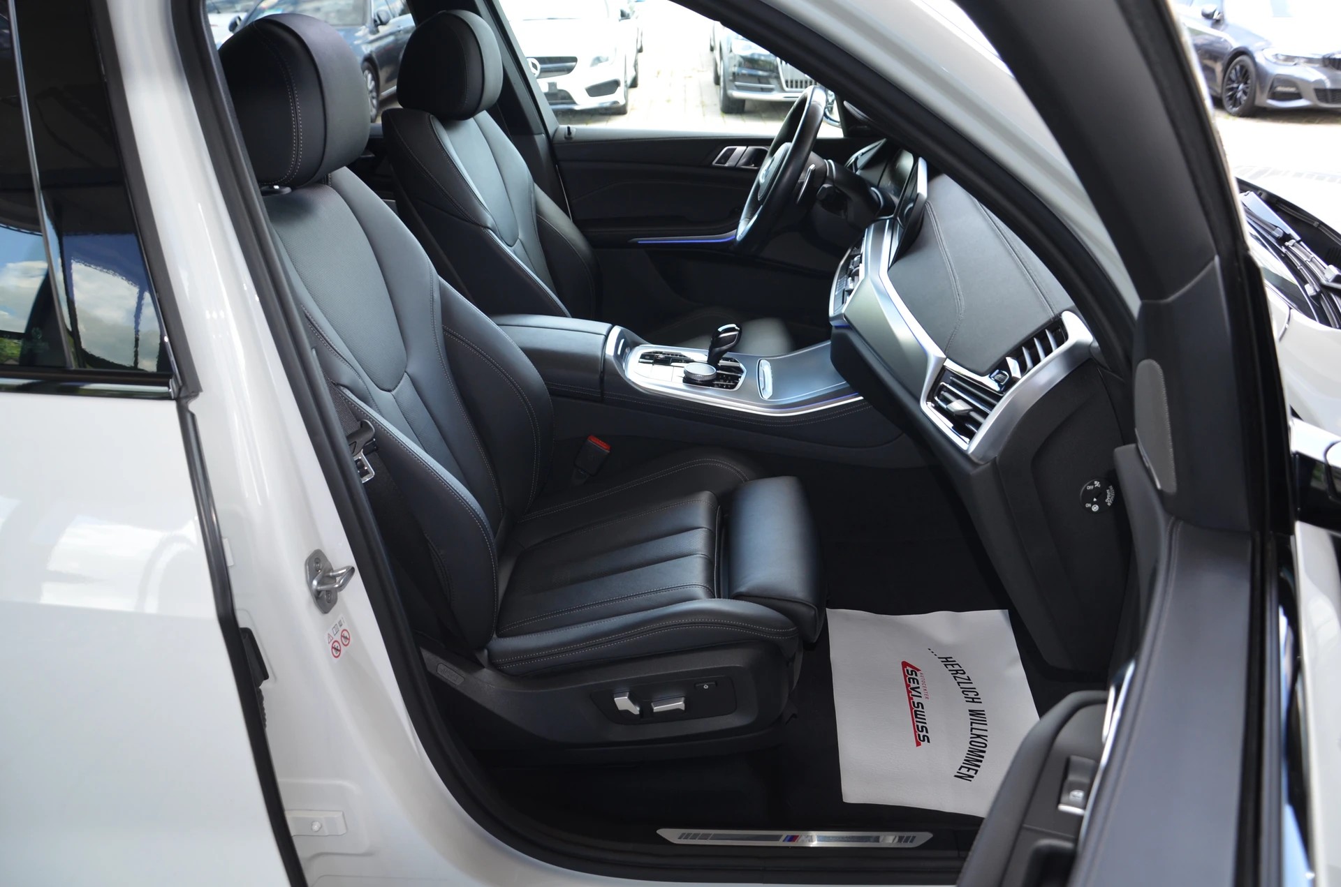 BMW X5 xDrive 48V 40d M Sport Steptronic*Ab MFK,1 Jahr oder 20000km Garantie auf Motor und Getriebe*-image-13