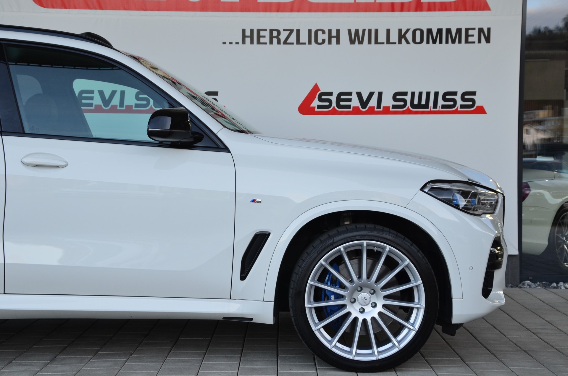 BMW X5 xDrive 48V 40d M Sport Steptronic*Ab MFK,1 Jahr oder 20000km Garantie auf Motor und Getriebe*-showroom-element-2