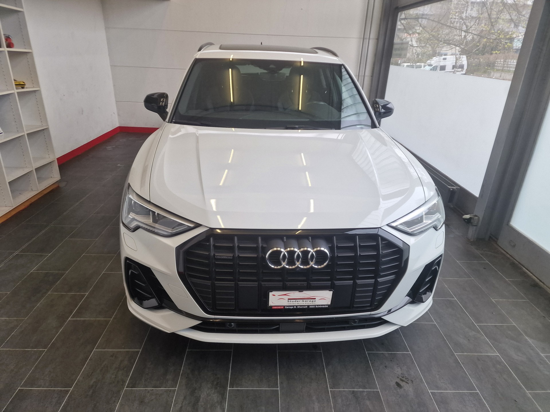 AUDI Q3 45 TFSI S line quattro S-tronic-image-3