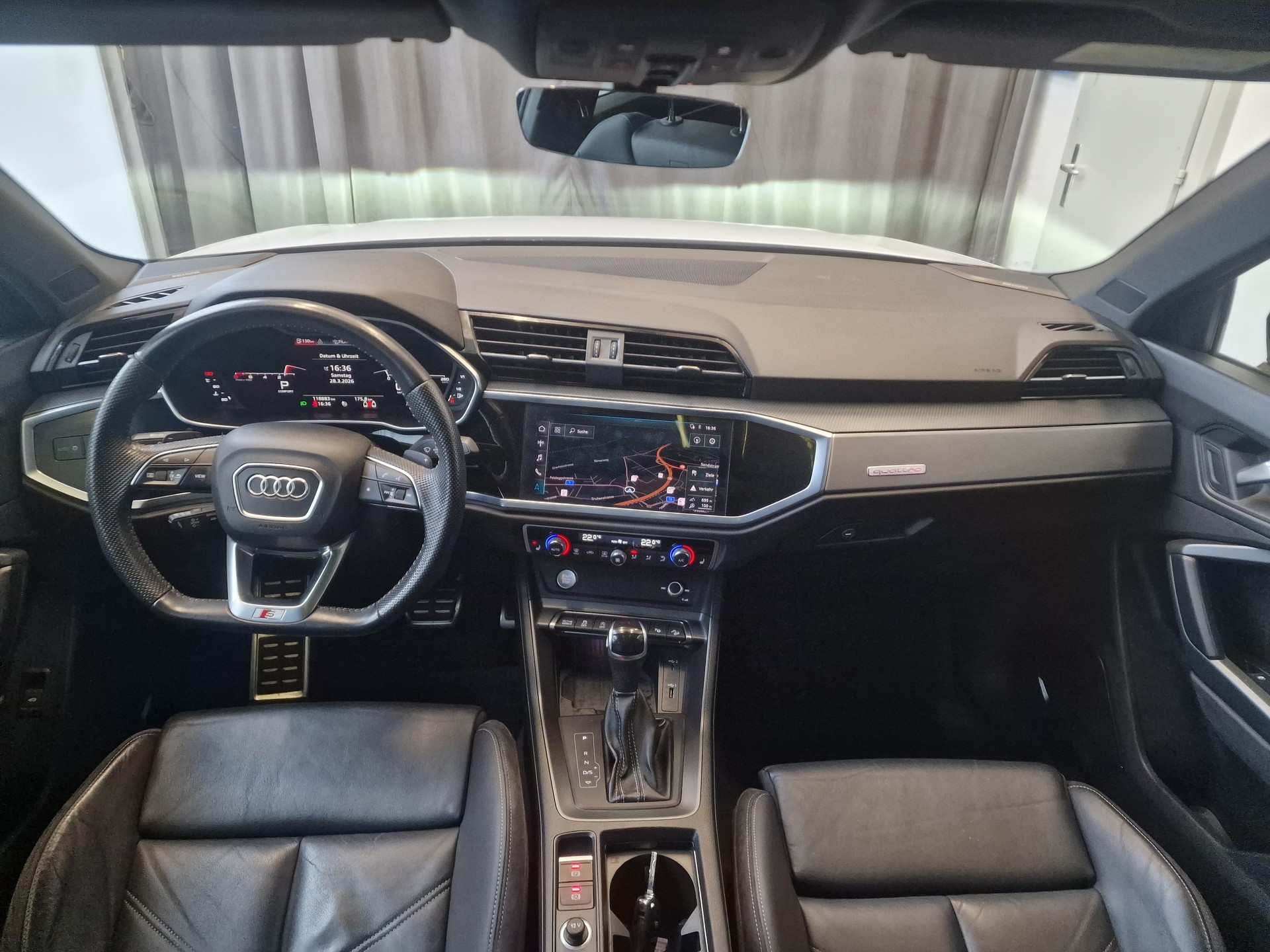 AUDI Q3 45 TFSI S line quattro S-tronic-image-7