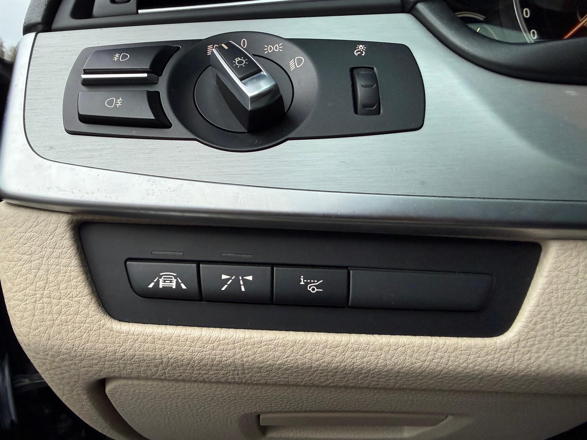 BMW 530d Touring xDrive M Sport-image-14