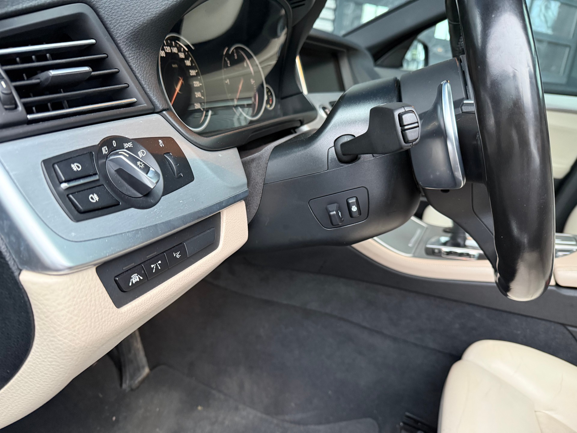 BMW 530d Touring xDrive M Sport-image-15