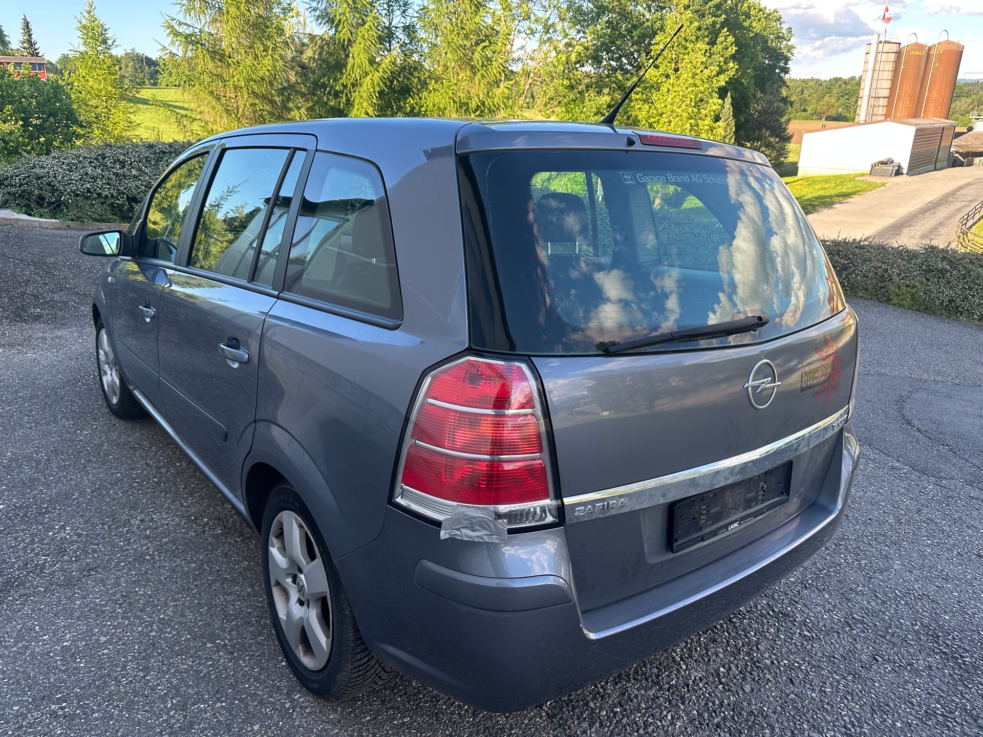 OPEL Zafira 1.9 CDTI (Essentia)-image-3
