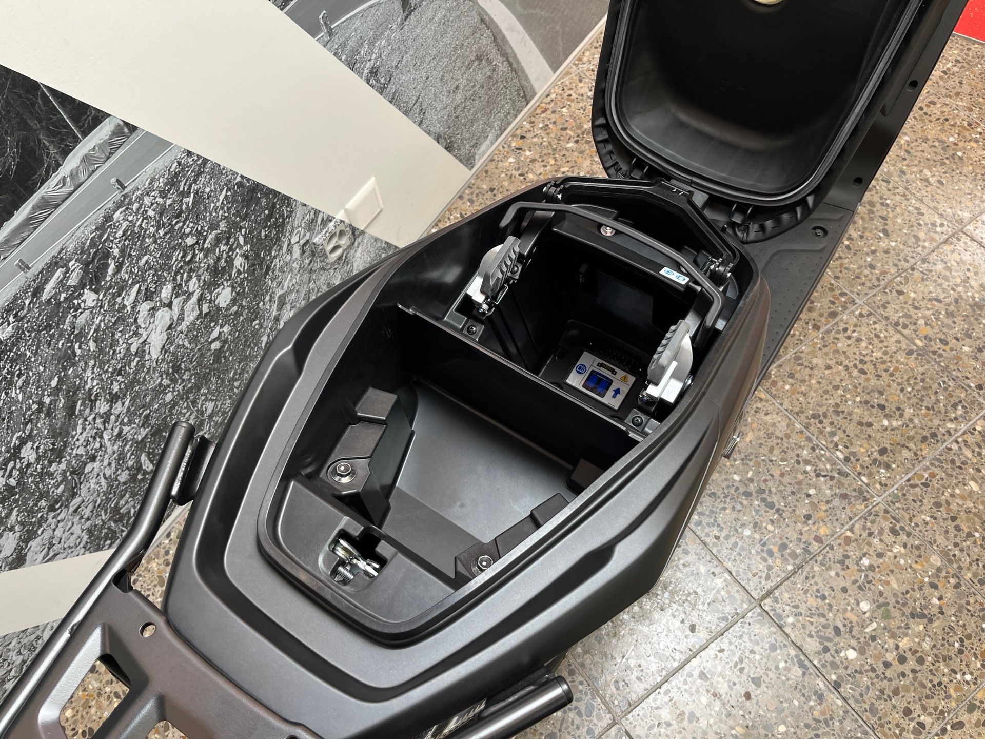 HONDA EM1-E-image-6