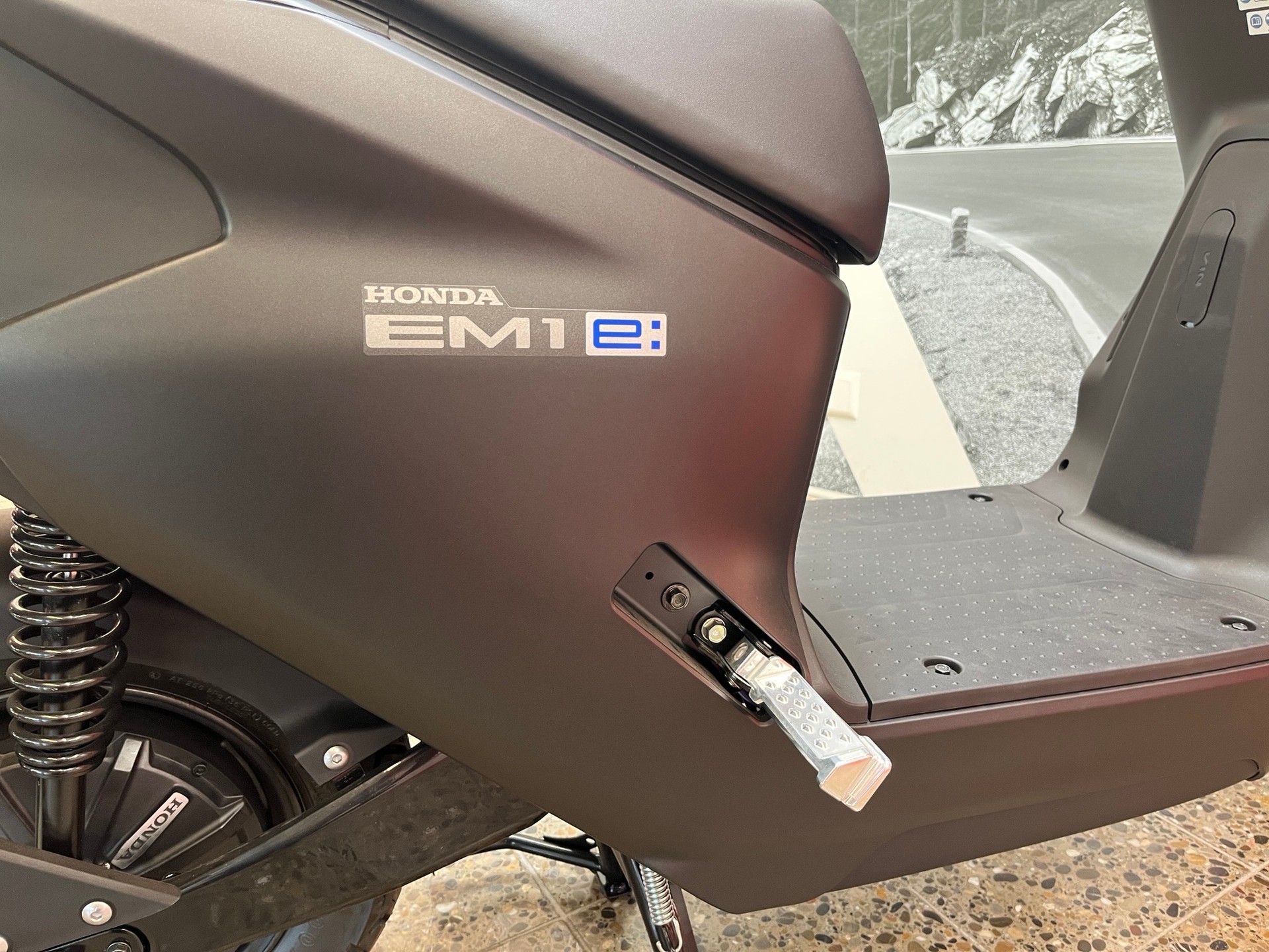 HONDA EM1-E-showroom-element-3