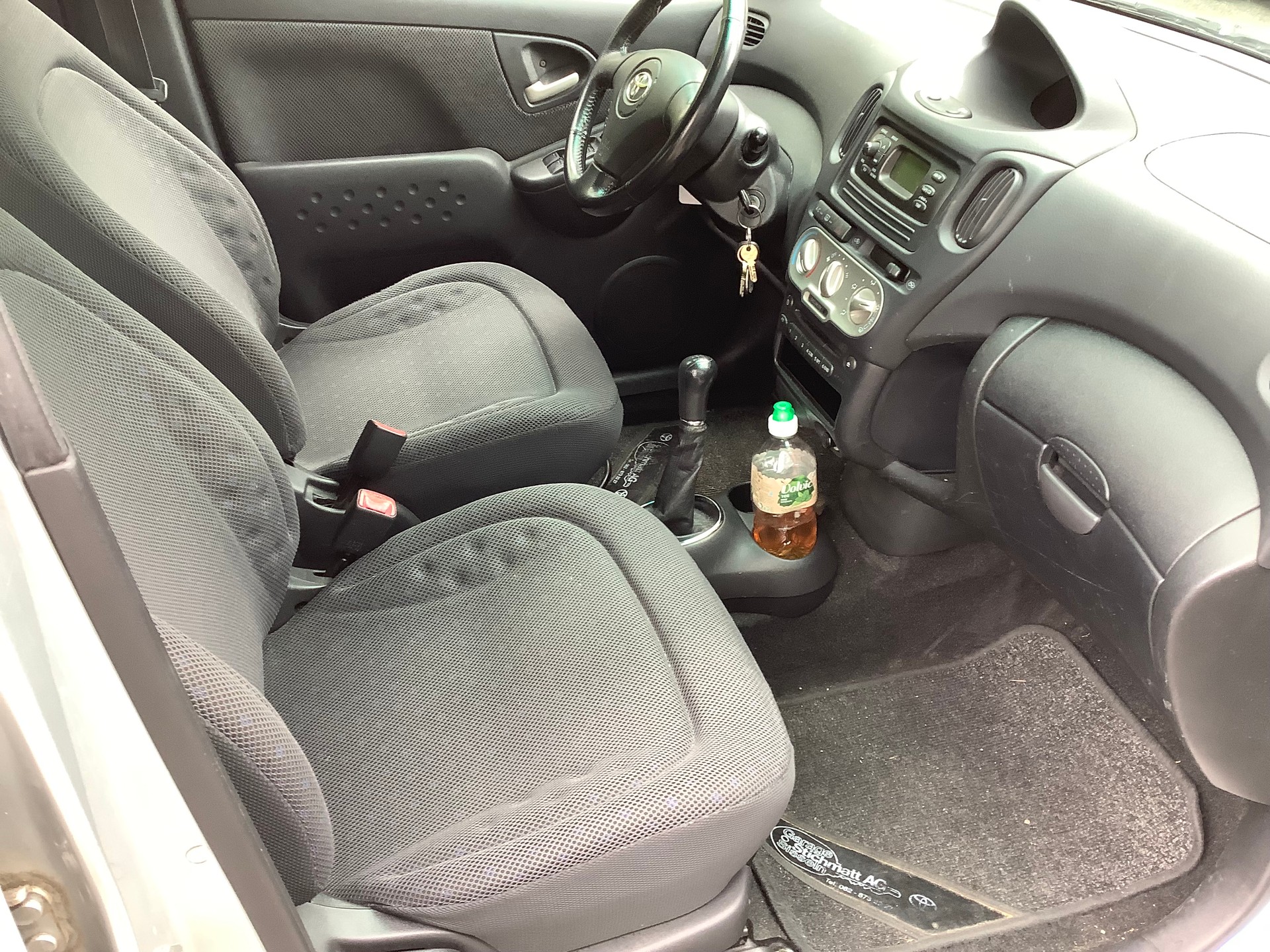 TOYOTA Yaris Verso 1.3 Linea Sol-image-9