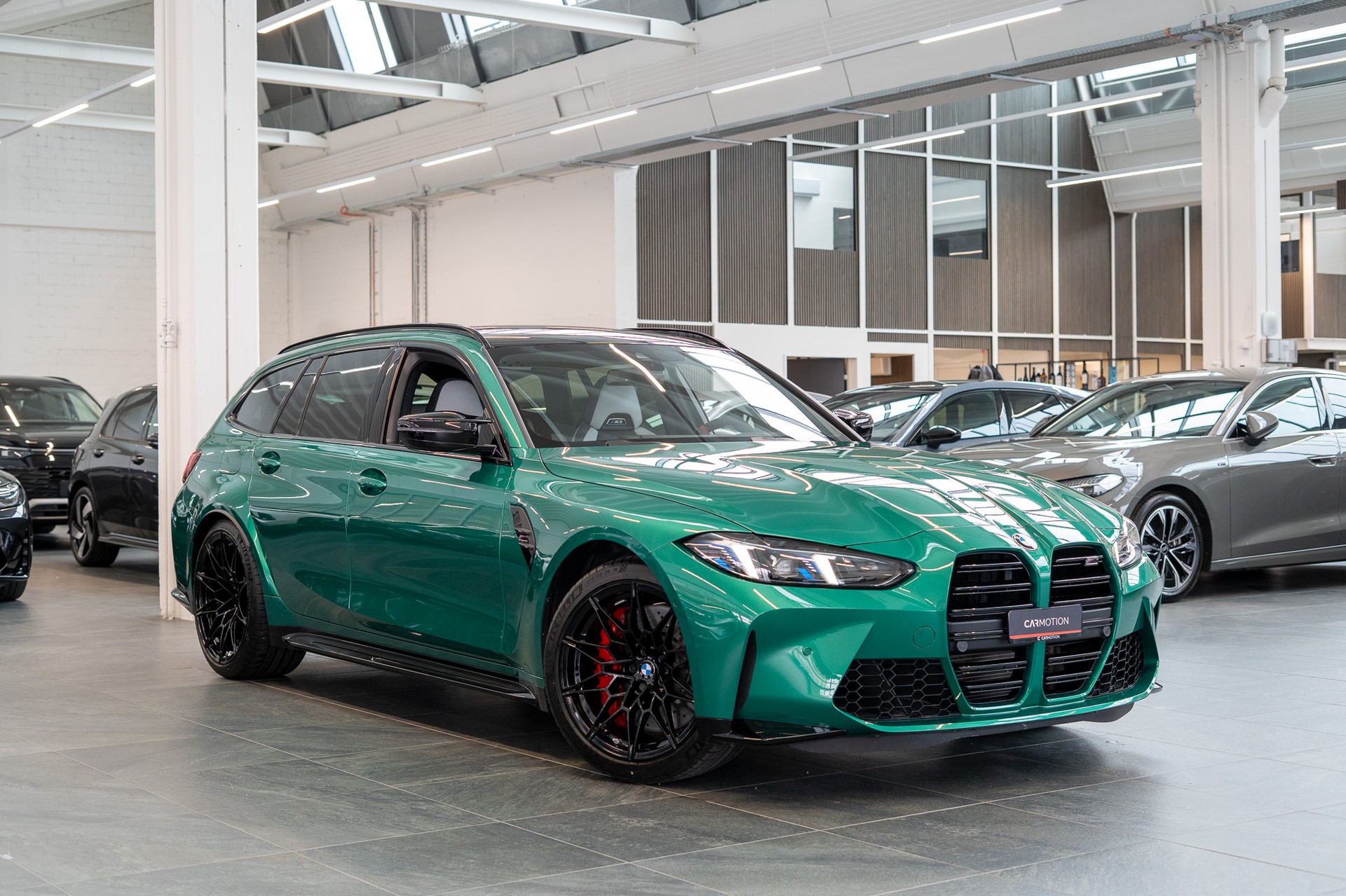BMW M3 Competition xDrive Touring / LCI / Carbon Paket / Alcantara Lenkrad /-showroom-element-2