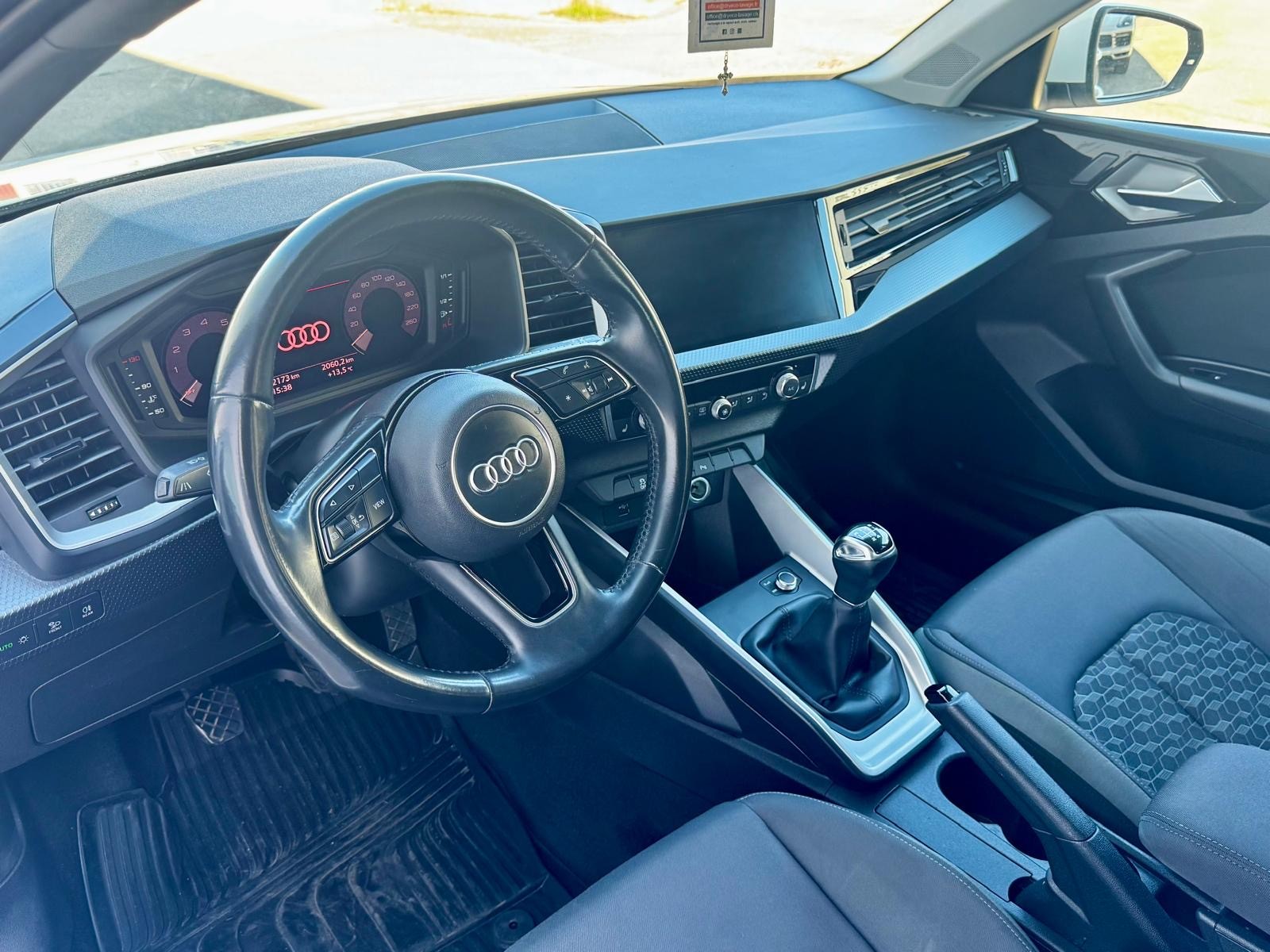 AUDI A1 Sportback 30 TFSI advanced-image-8