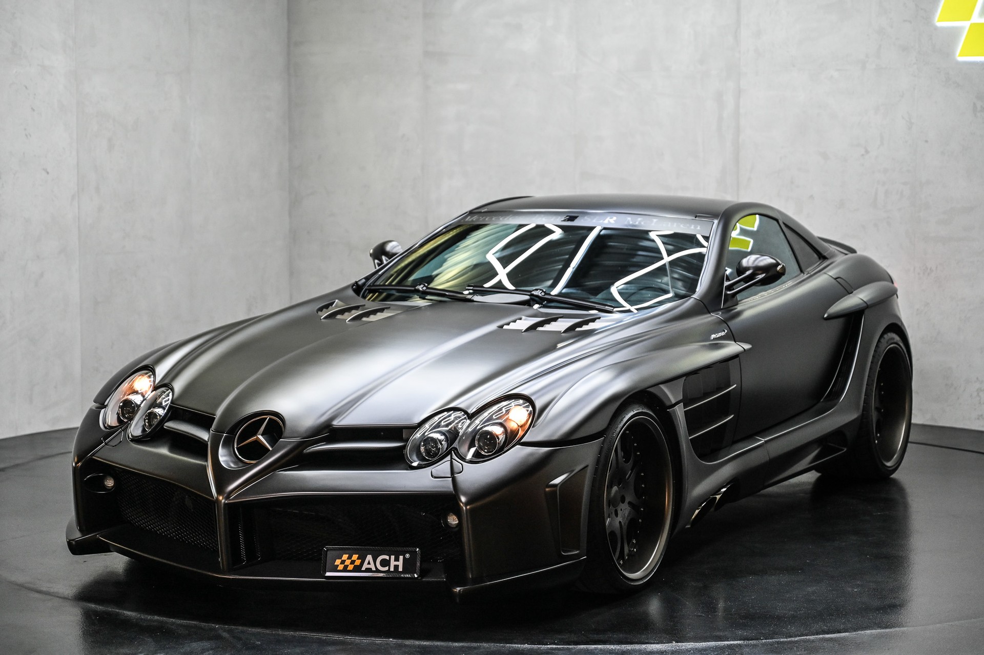 MERCEDES-BENZ SLR McLaren by FAB Design 1 of 15-showroom-element-2