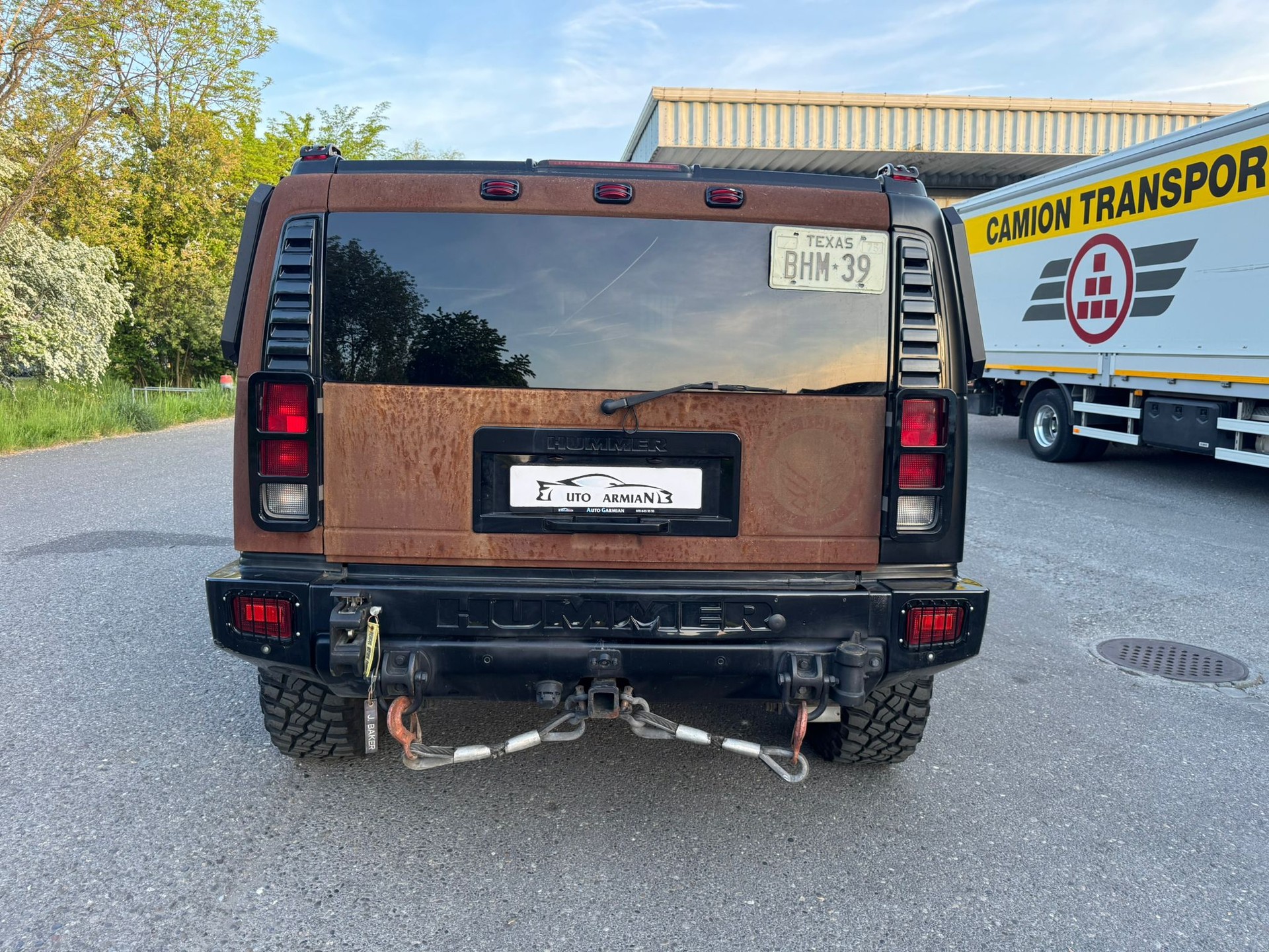 HUMMER H2 6.2 Luxury-showroom-element-3
