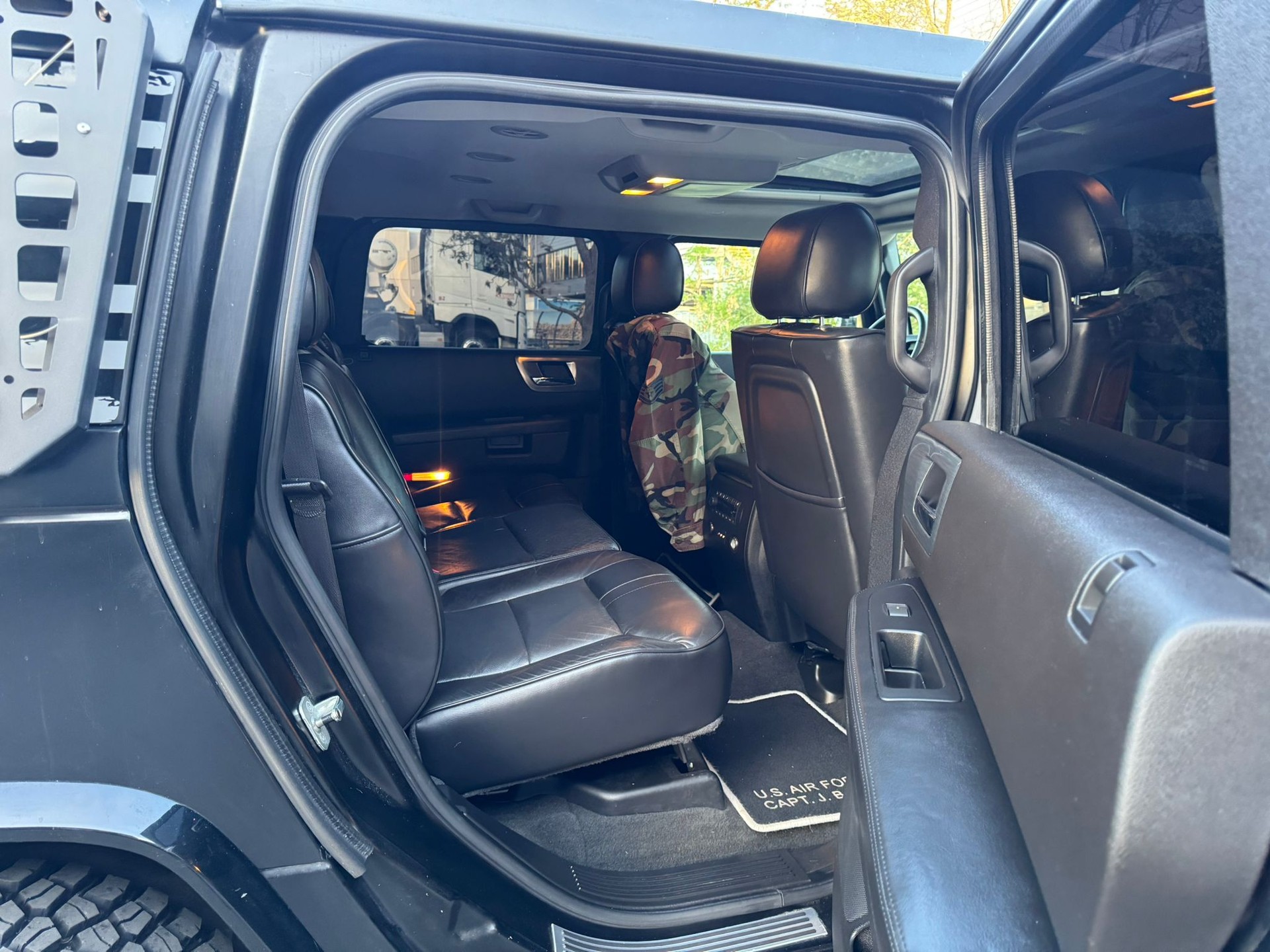 HUMMER H2 6.2 Luxury-image-12