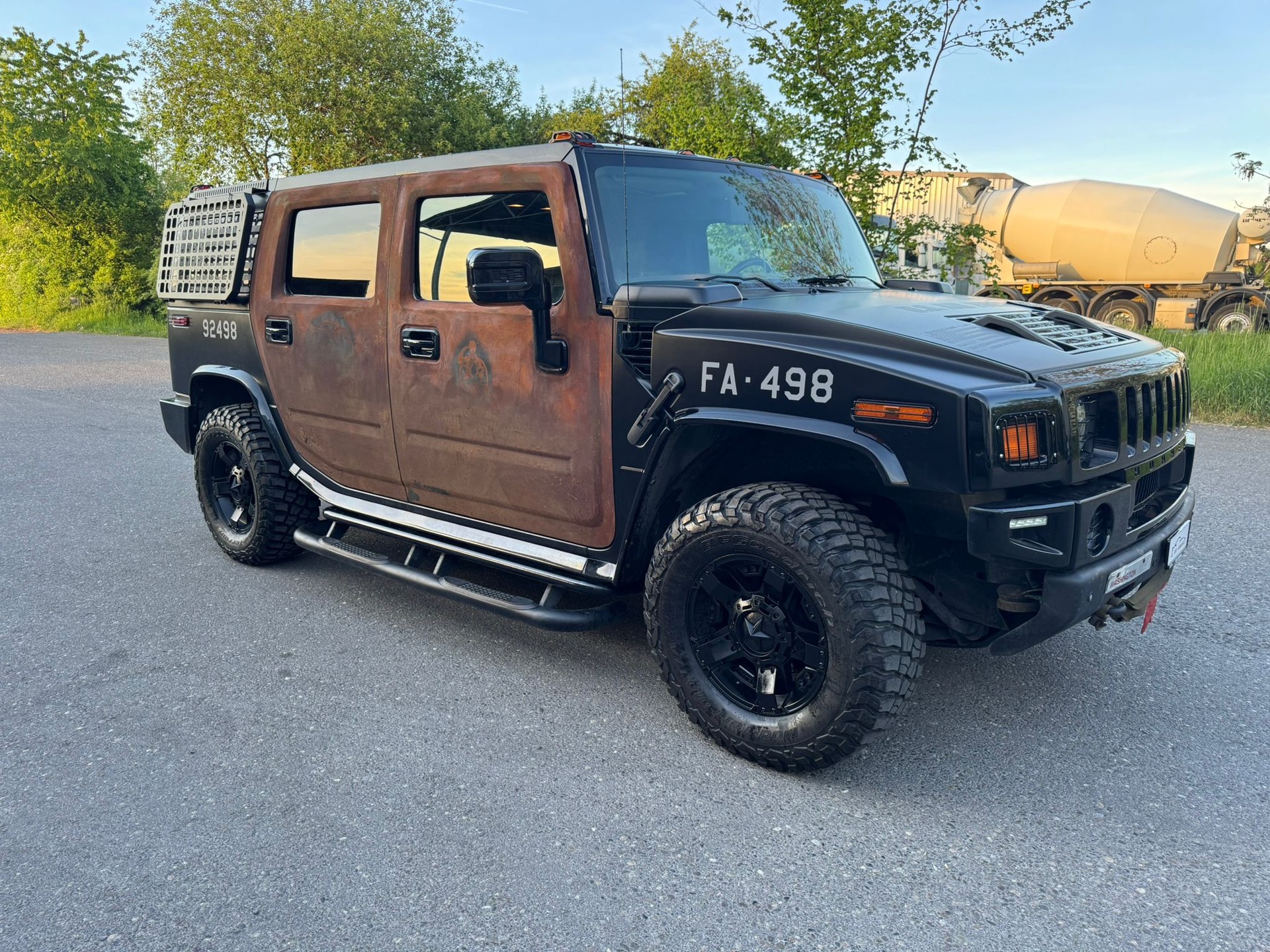 HUMMER H2 6.2 Luxury-showroom-element-1