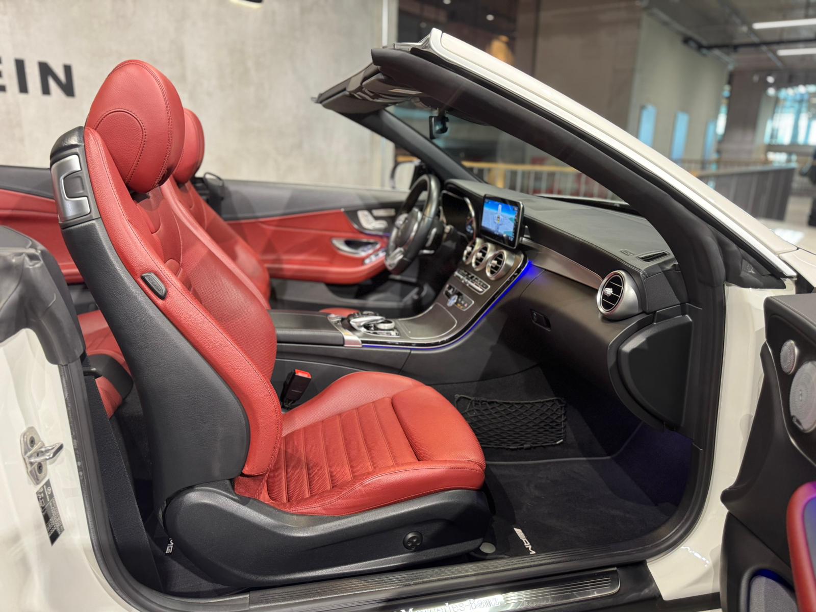 MERCEDES-BENZ C 200 Cabriolet 4Matic 9G-Tronic-image-11