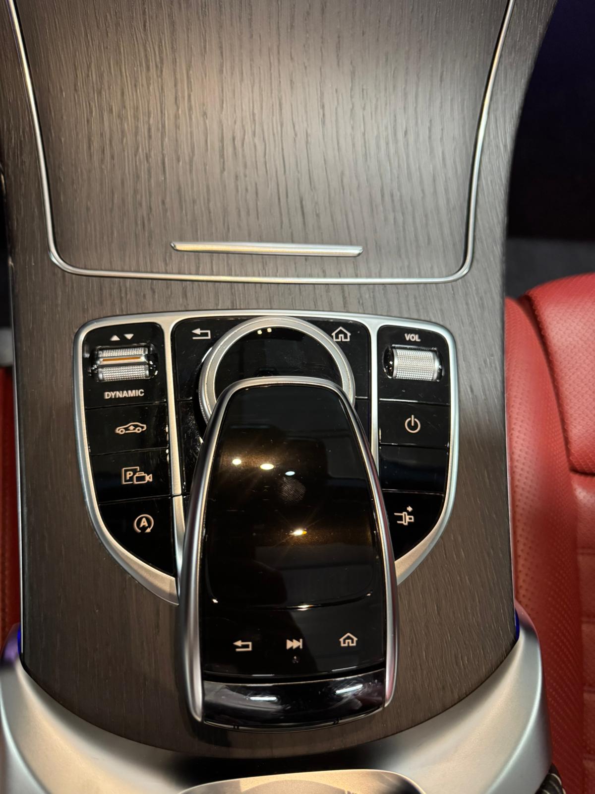 MERCEDES-BENZ C 200 Cabriolet 4Matic 9G-Tronic-image-15