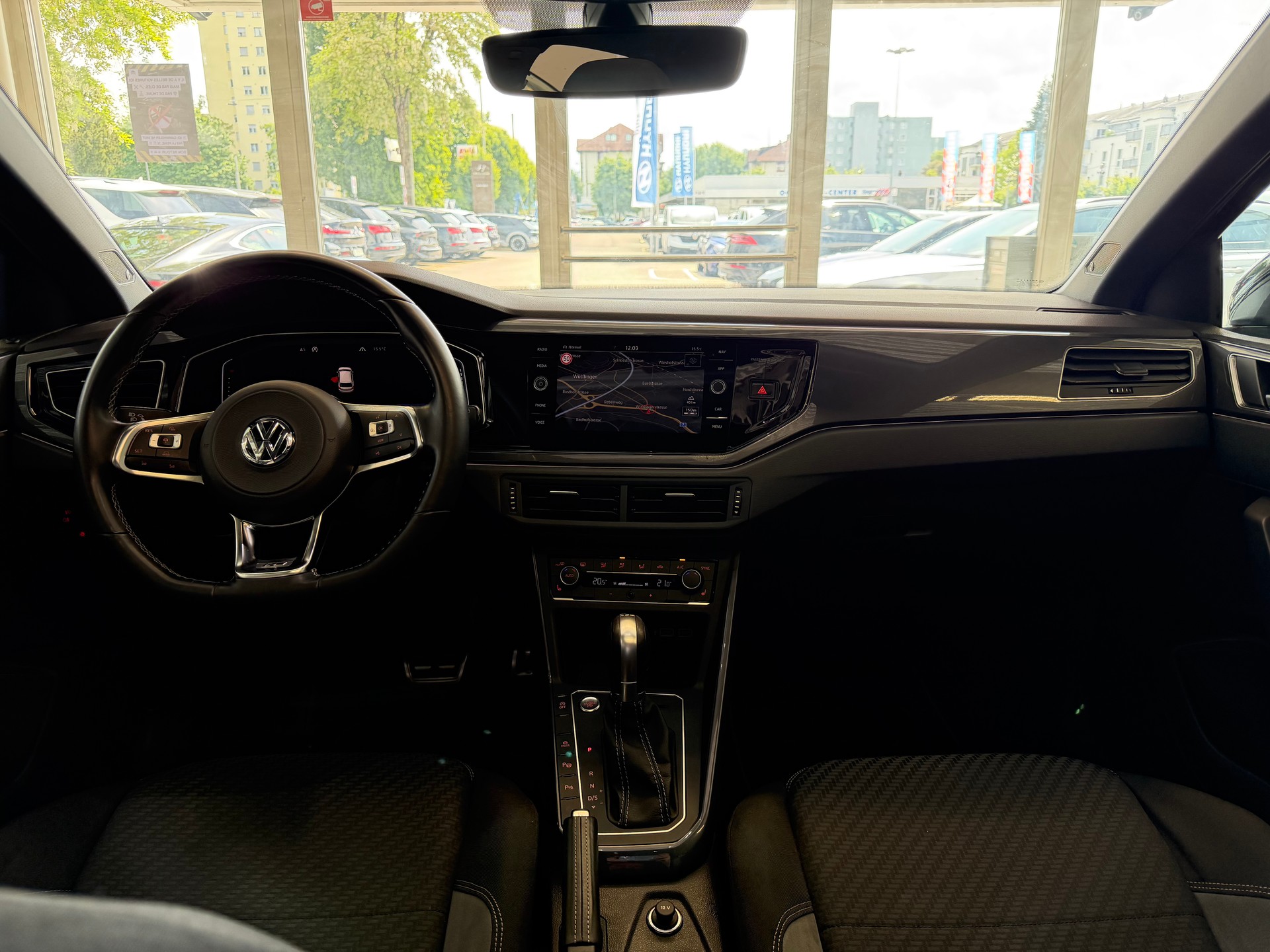 VW Polo 1.0 TSI BMT R-LINE Highline DSG | CH | Navi | PANORAMA | Keyless | Innovationspaket |-image-24