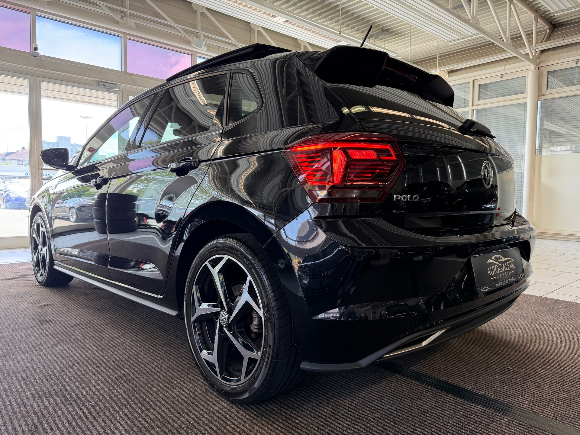 VW Polo 1.0 TSI BMT R-LINE Highline DSG | CH | Navi | PANORAMA | Keyless | Innovationspaket |-image-26