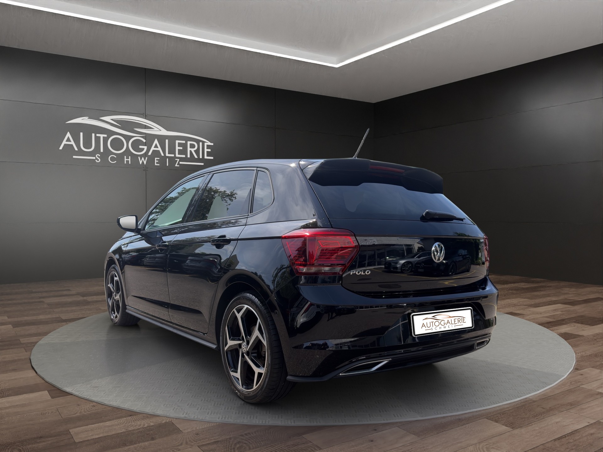 VW Polo 1.0 TSI BMT R-LINE Highline DSG | CH | Navi | PANORAMA | Keyless | Innovationspaket |-image-2
