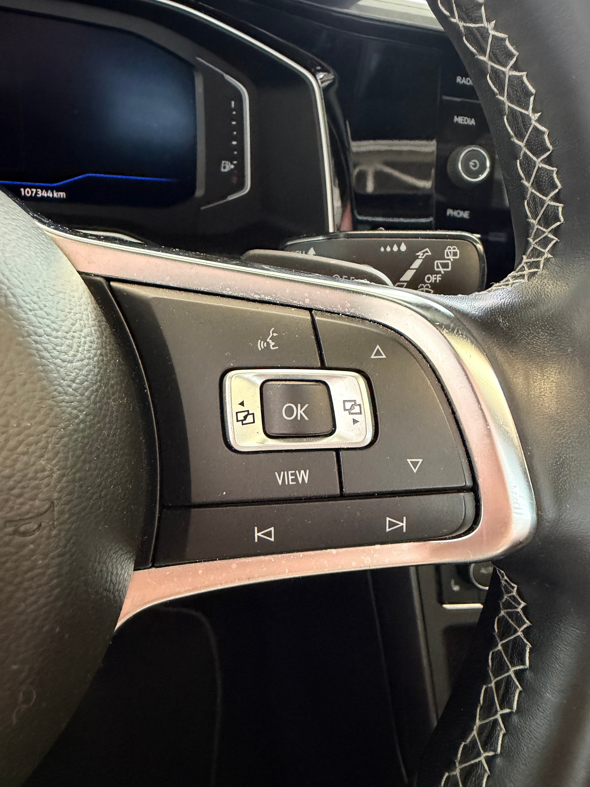 VW Polo 1.0 TSI BMT R-LINE Highline DSG | CH | Navi | PANORAMA | Keyless | Innovationspaket |-image-15