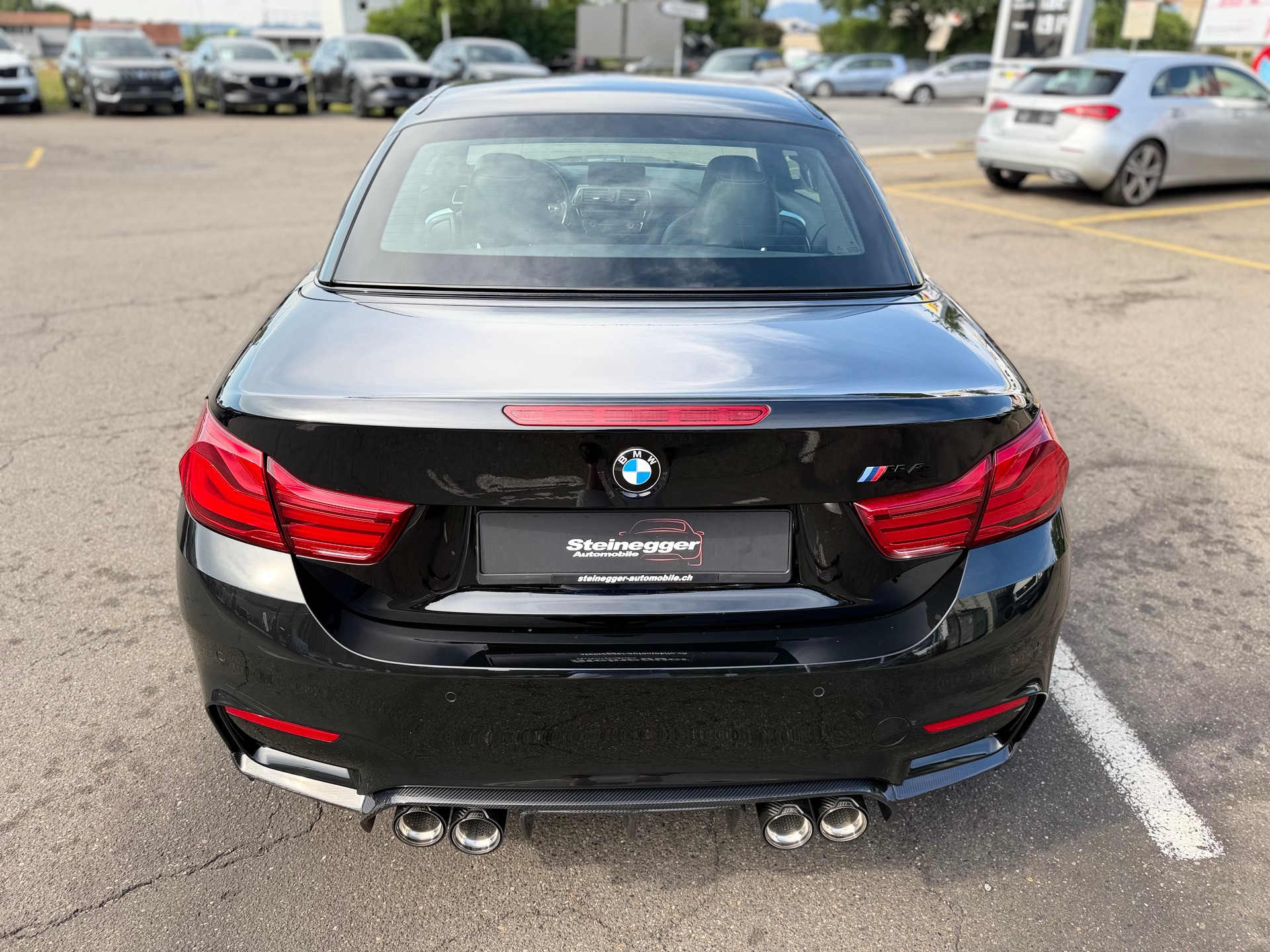 BMW M4 Cabriolet Competition DKG ° All Black °-image-8