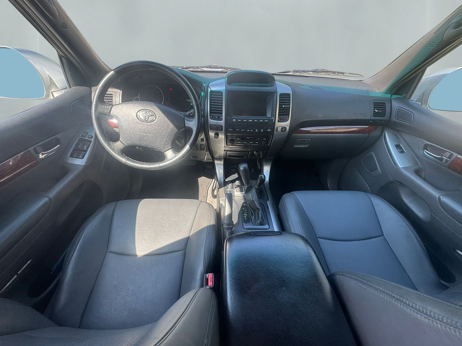 TOYOTA Land Cruiser 3.0 TD Linea Sol-image-9