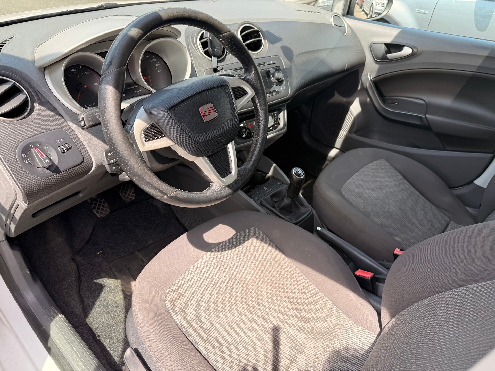 SEAT Ibiza 1.6 TDI Good Stuff-image-8