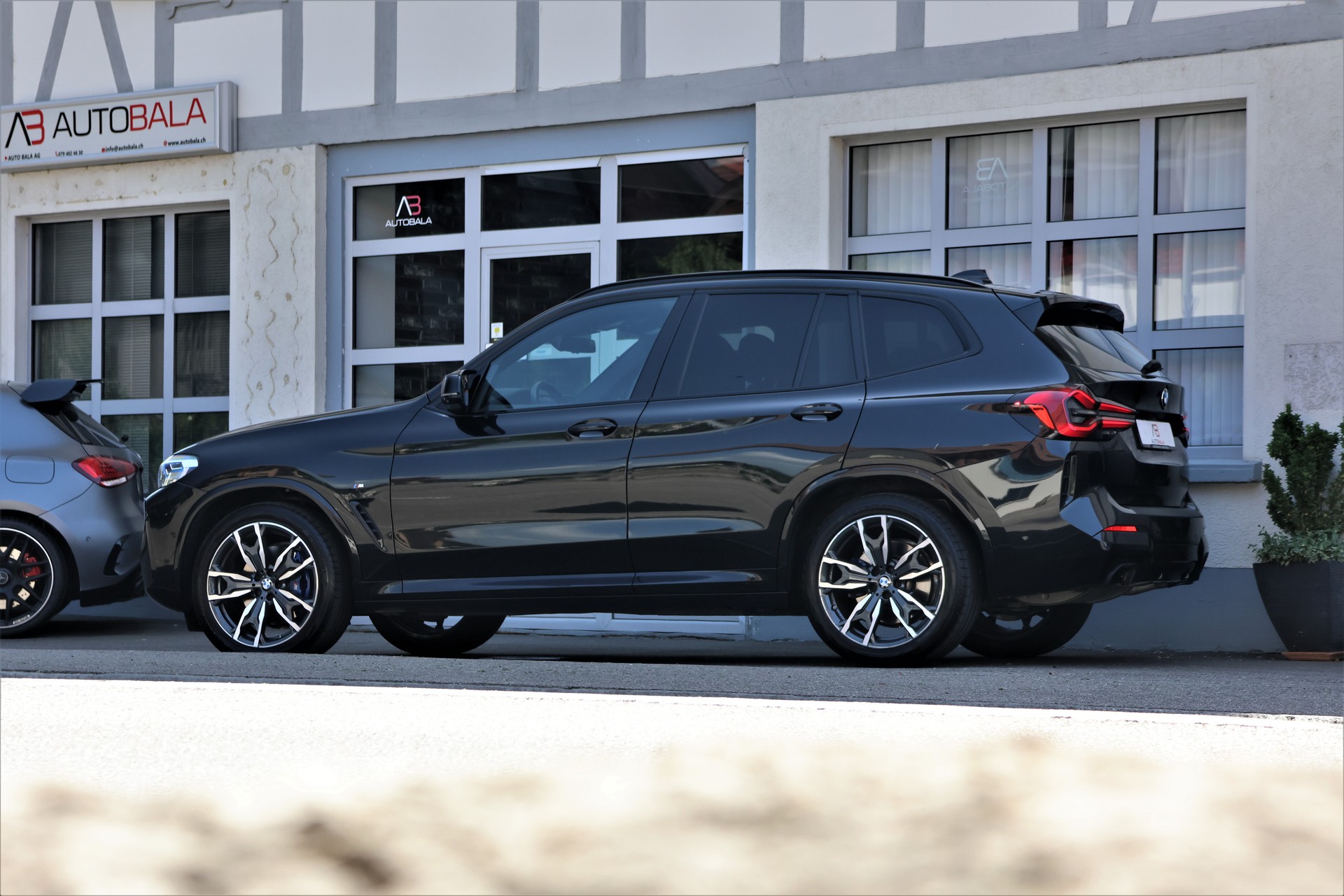 BMW X3 xDrive 30e M Sport (CH) + 2.4T AHK-showroom-element-3