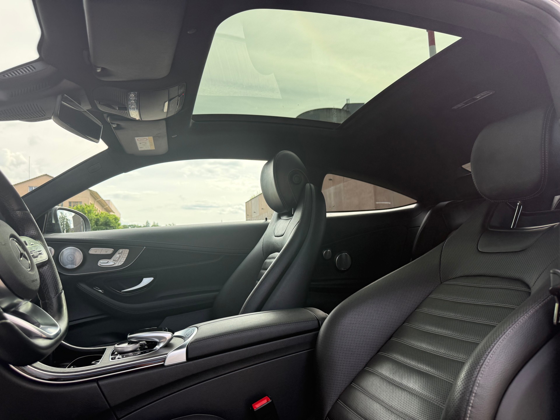 MERCEDES-BENZ C 300 Coupé 4Matic AMG Line 9G-tronic-image-15