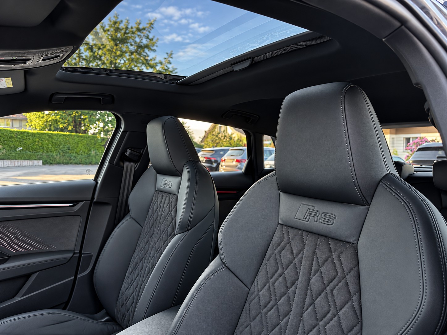 AUDI RS3 Sportback 2.5 TSI quattro S-tronic-image-10