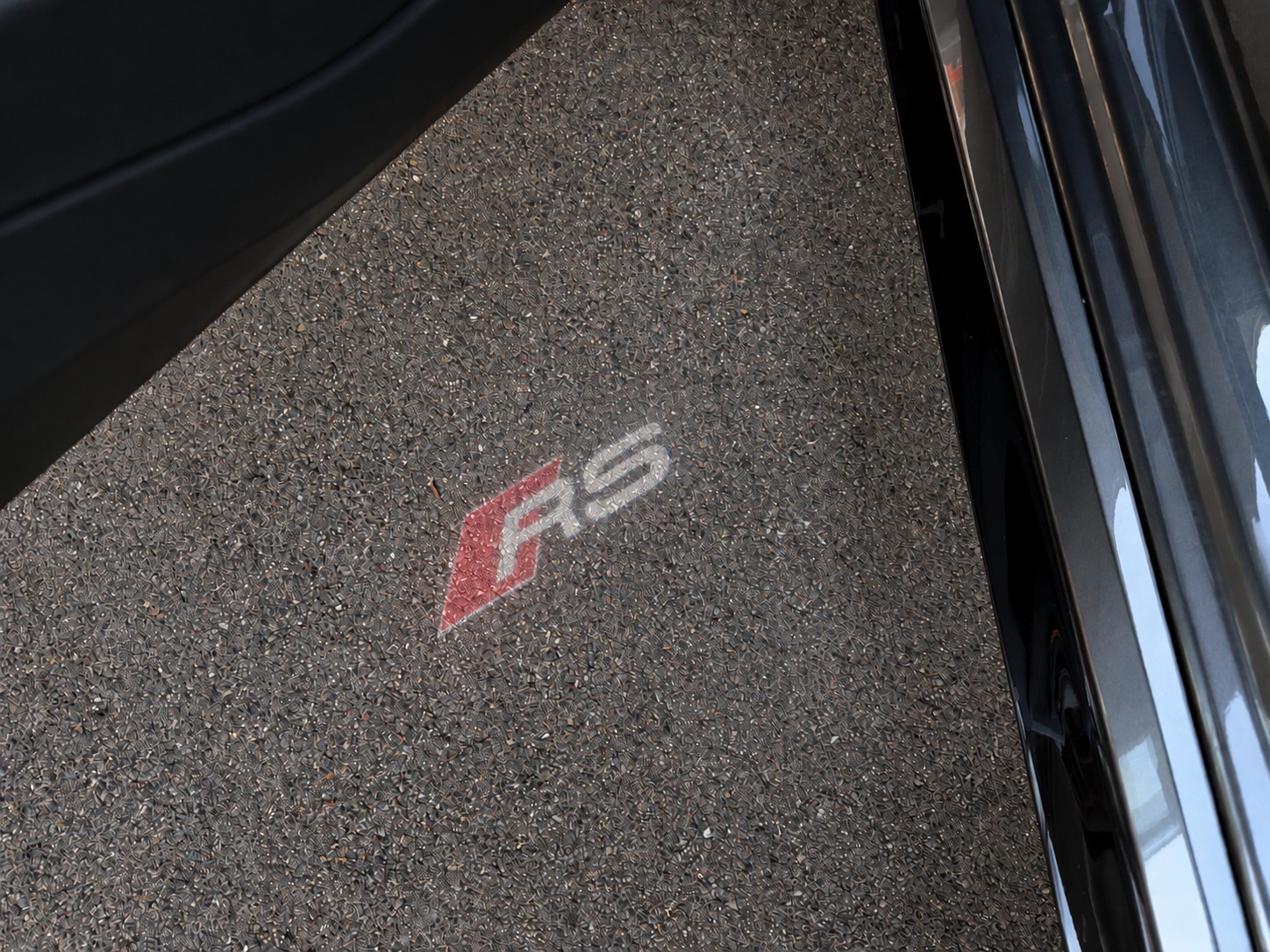 AUDI RS3 Sportback 2.5 TSI quattro S-tronic-image-22