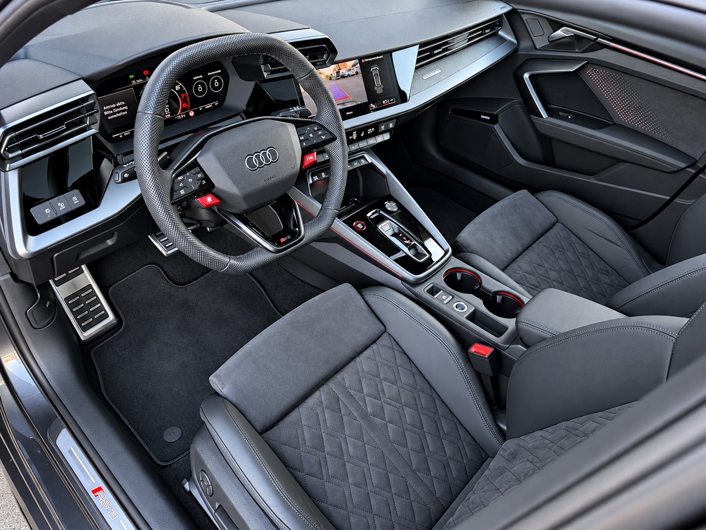 AUDI RS3 Sportback 2.5 TSI quattro S-tronic-image-12