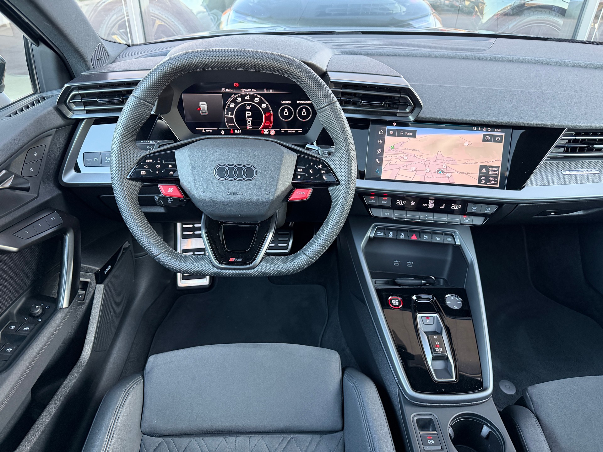AUDI RS3 Sportback 2.5 TSI quattro S-tronic-image-18