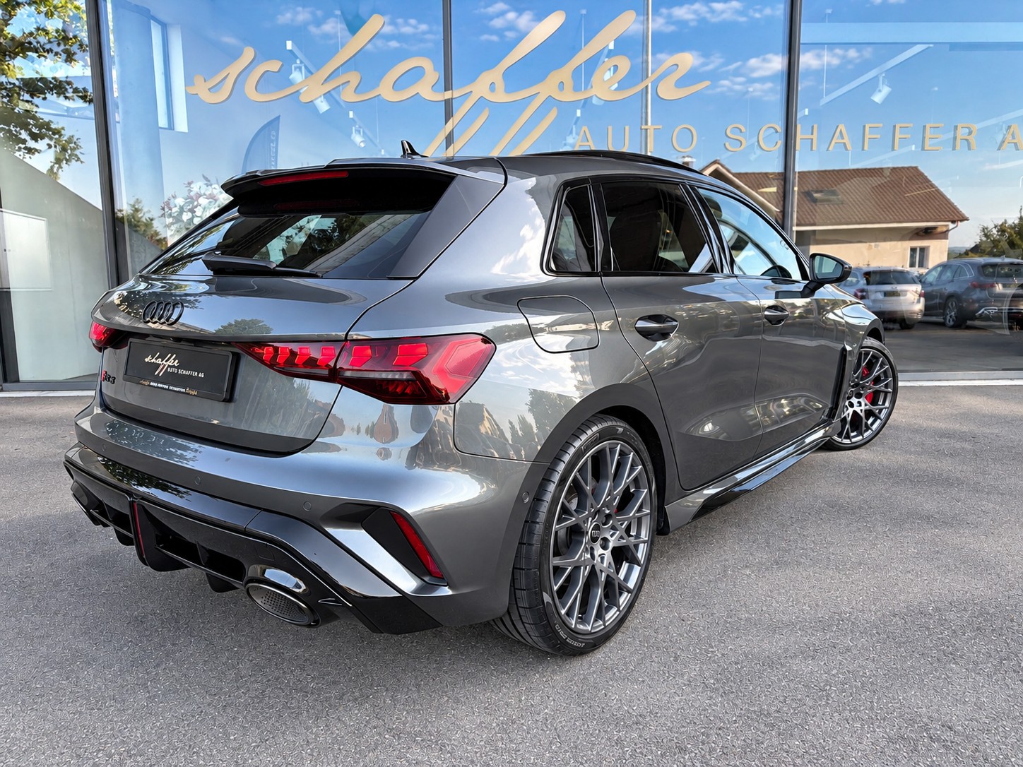 AUDI RS3 Sportback 2.5 TSI quattro S-tronic-image-8
