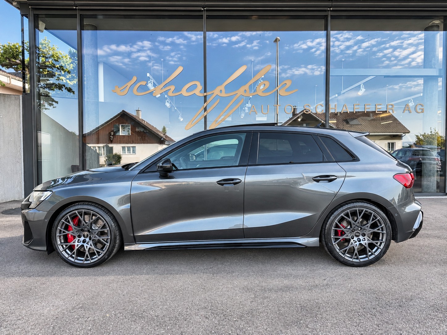 AUDI RS3 Sportback 2.5 TSI quattro S-tronic-image-4