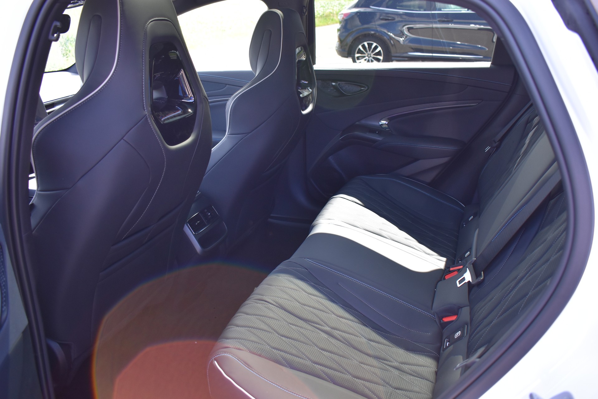 BYD Seal 82,2 kWh Excellence AWD-image-11