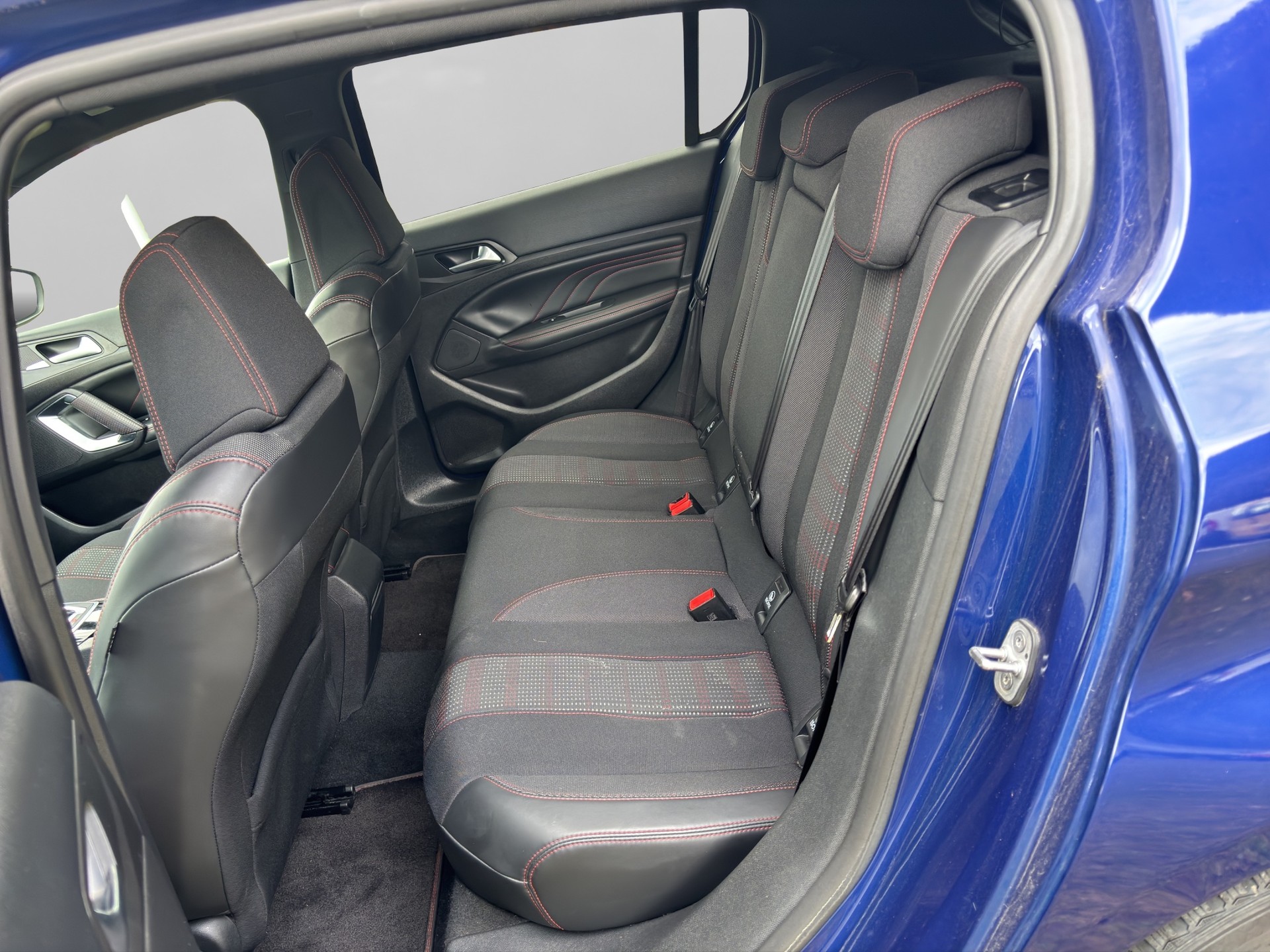 PEUGEOT 308 2.0 BlueHDI GT Line Automatic-image-6