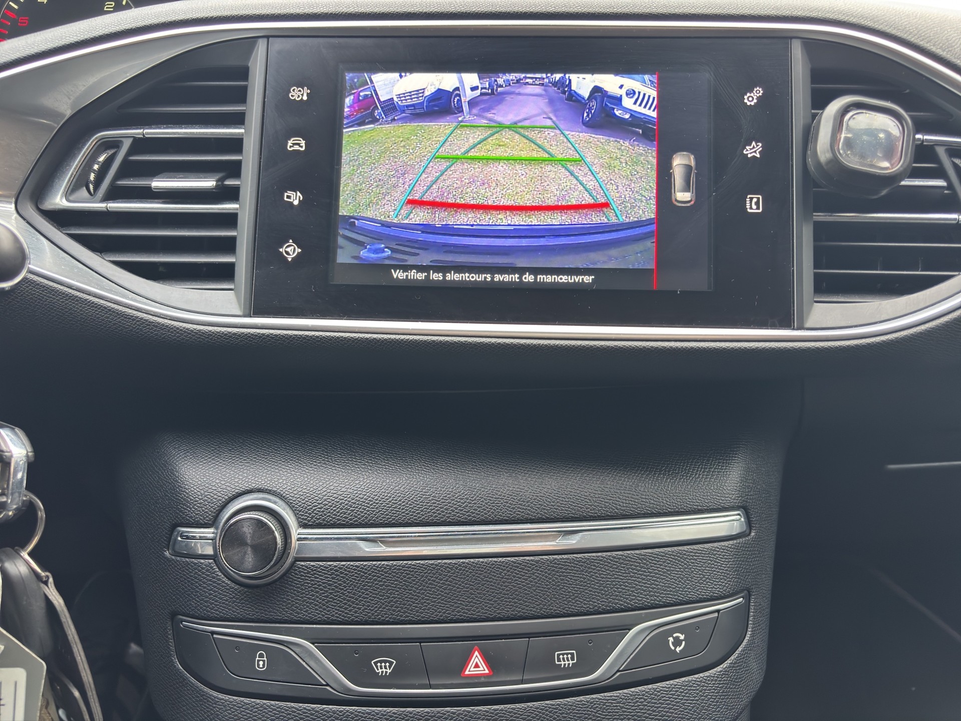 PEUGEOT 308 2.0 BlueHDI GT Line Automatic-image-8
