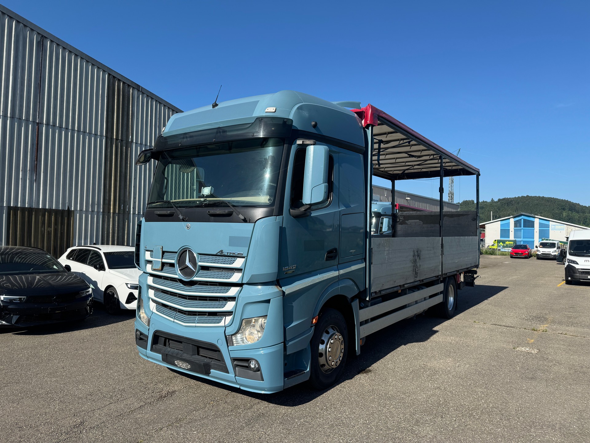 MERCEDES-BENZ