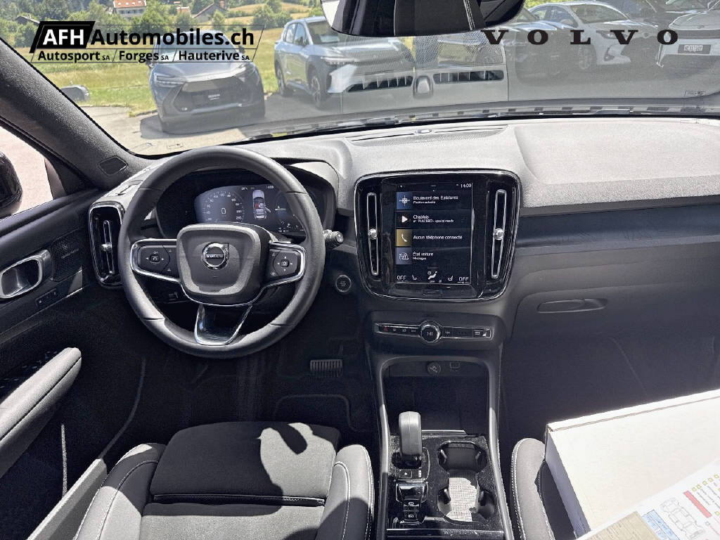 VOLVO XC40 1.5 T5 PiH Ultimate Dark-image-17