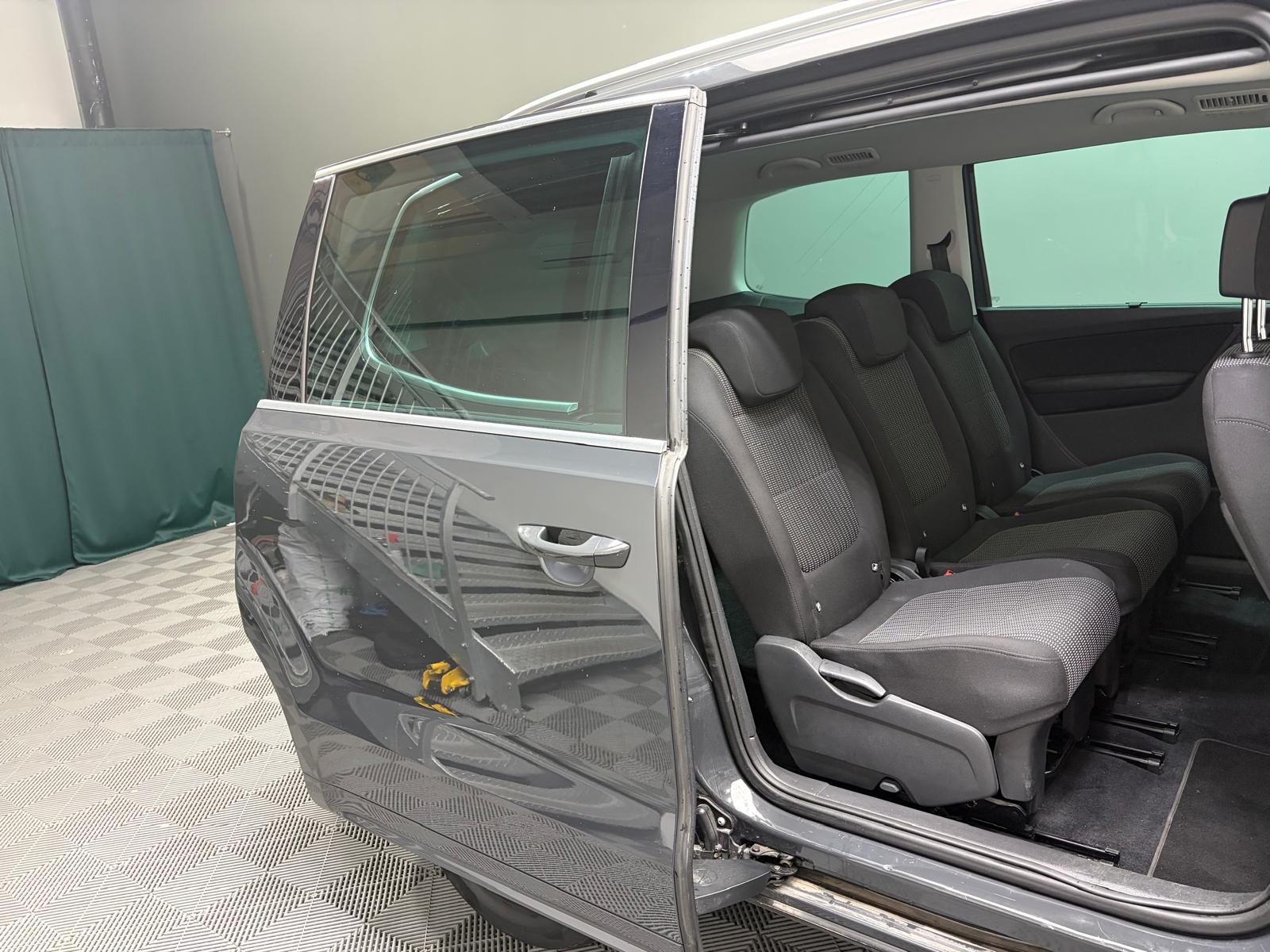 VW Sharan 2.0 TDI BMT Comfortline 4Motion DSG-image-12