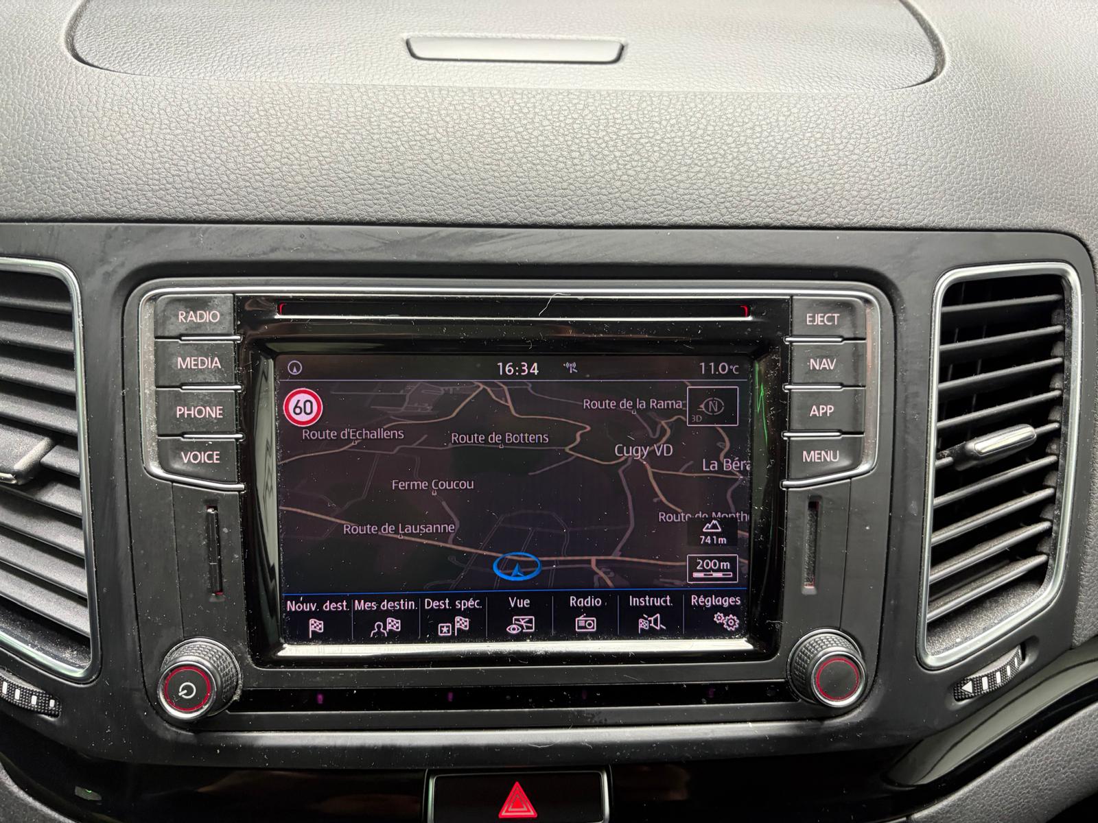 VW Sharan 2.0 TDI BMT Comfortline 4Motion DSG-image-18